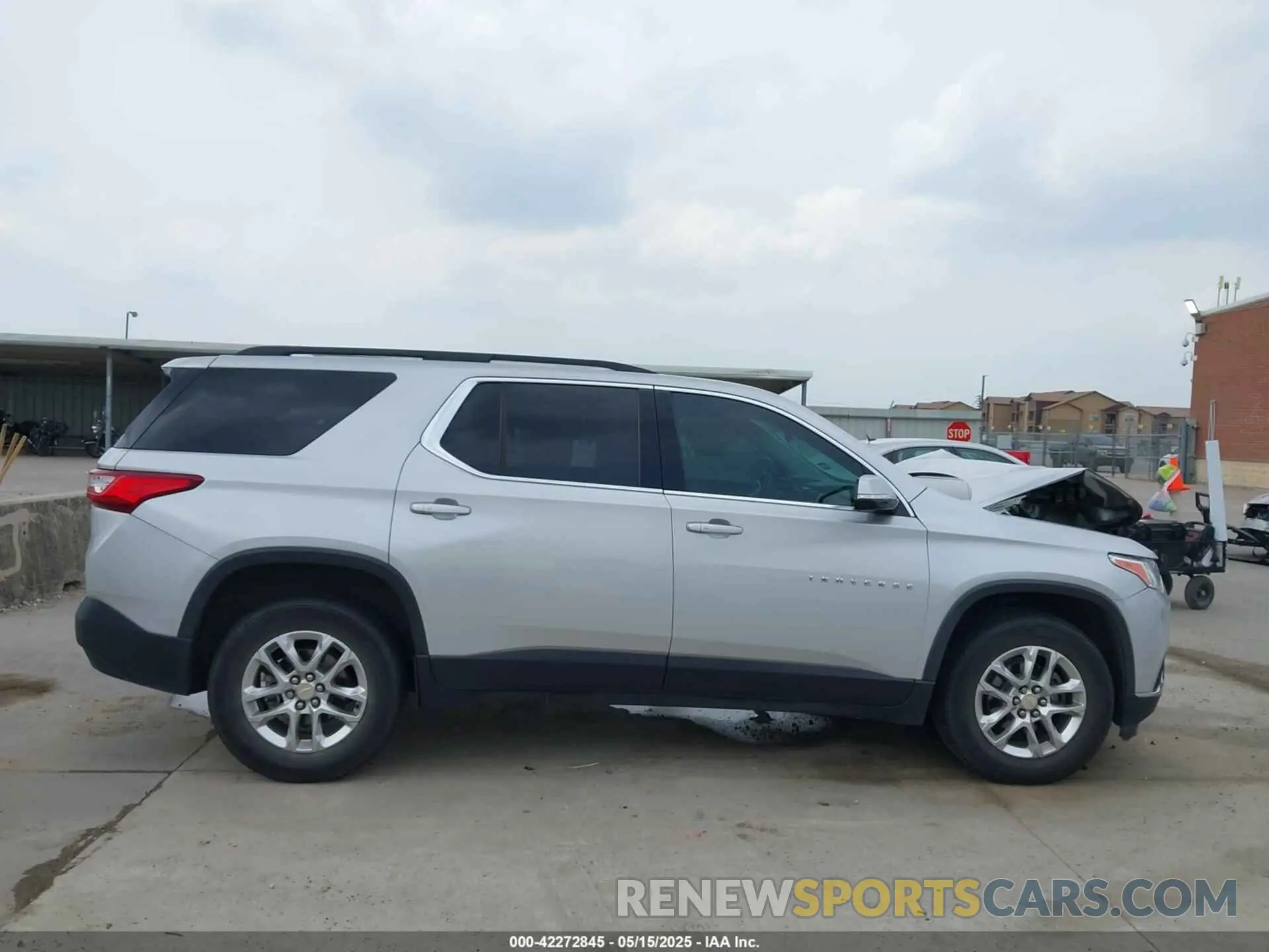 14 Photograph of a damaged car 1GNERHKW3LJ237616 CHEVROLET TRAVERSE 2020