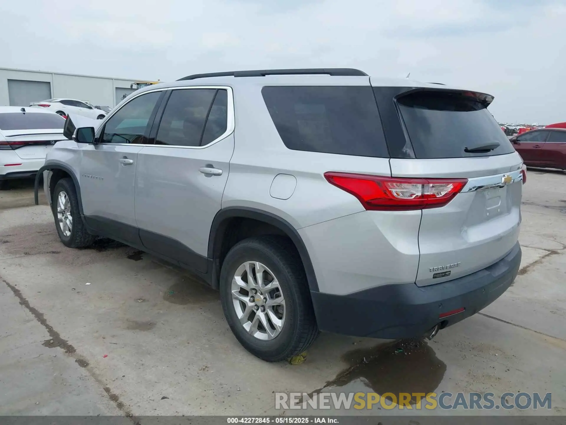 3 Photograph of a damaged car 1GNERHKW3LJ237616 CHEVROLET TRAVERSE 2020