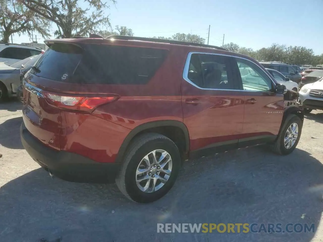 3 Photograph of a damaged car 1GNERHKW3LJ264511 CHEVROLET TRAVERSE 2020