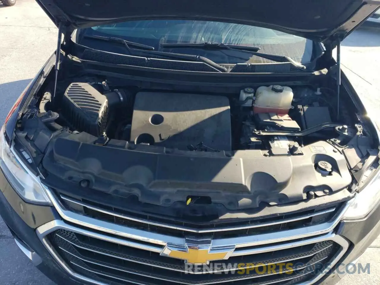 12 Photograph of a damaged car 1GNERHKW4LJ129571 CHEVROLET TRAVERSE 2020