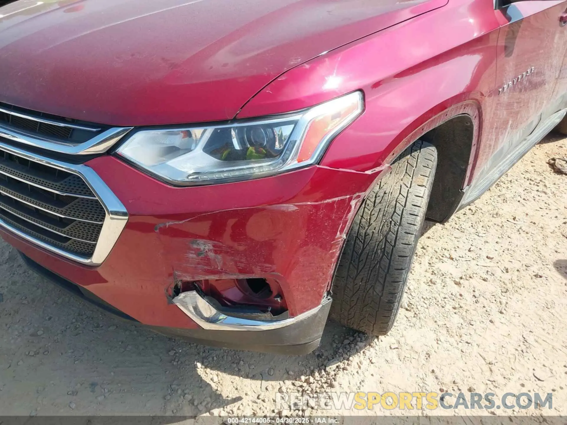 6 Photograph of a damaged car 1GNERHKW4LJ137167 CHEVROLET TRAVERSE 2020