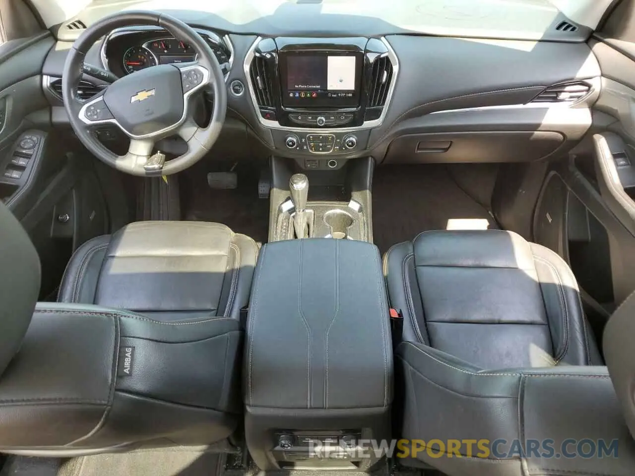 8 Photograph of a damaged car 1GNERHKW4LJ263593 CHEVROLET TRAVERSE 2020