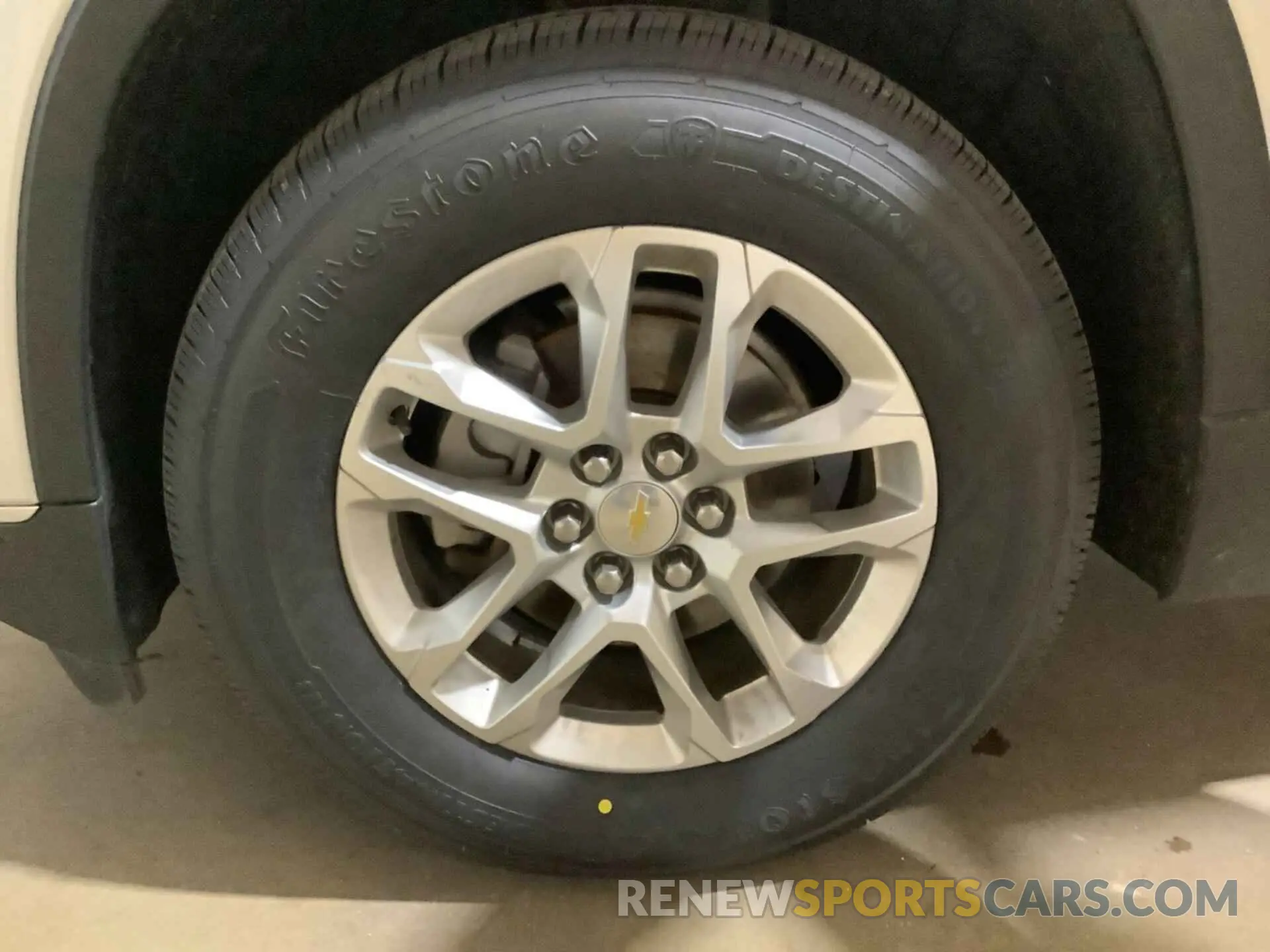 4 Photograph of a damaged car 1GNERHKW4LJ295699 CHEVROLET TRAVERSE 2020