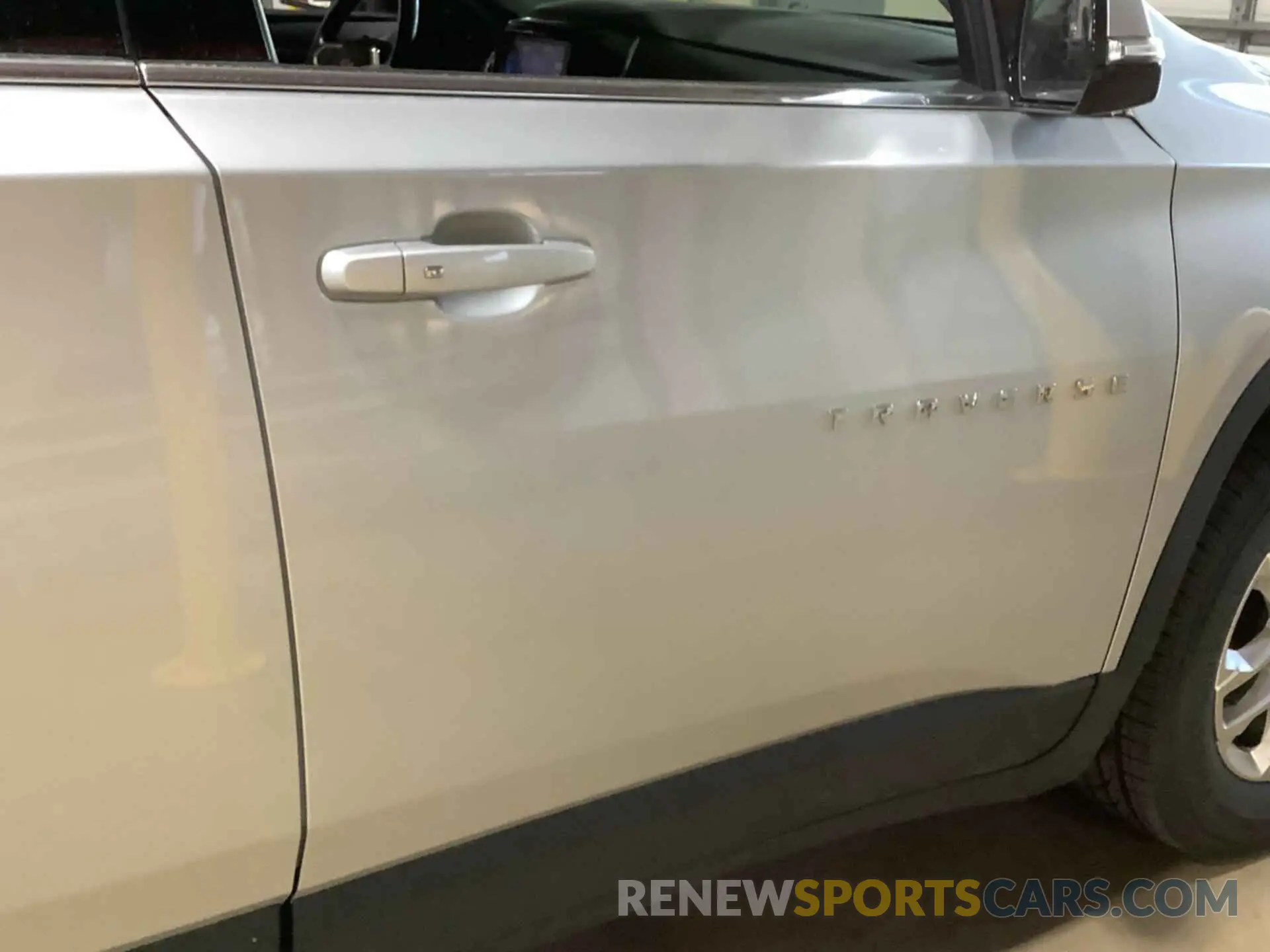 6 Photograph of a damaged car 1GNERHKW4LJ295699 CHEVROLET TRAVERSE 2020