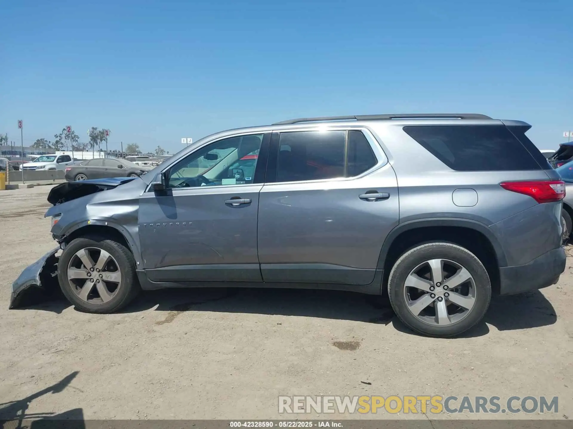 14 Photograph of a damaged car 1GNERHKW5LJ134942 CHEVROLET TRAVERSE 2020