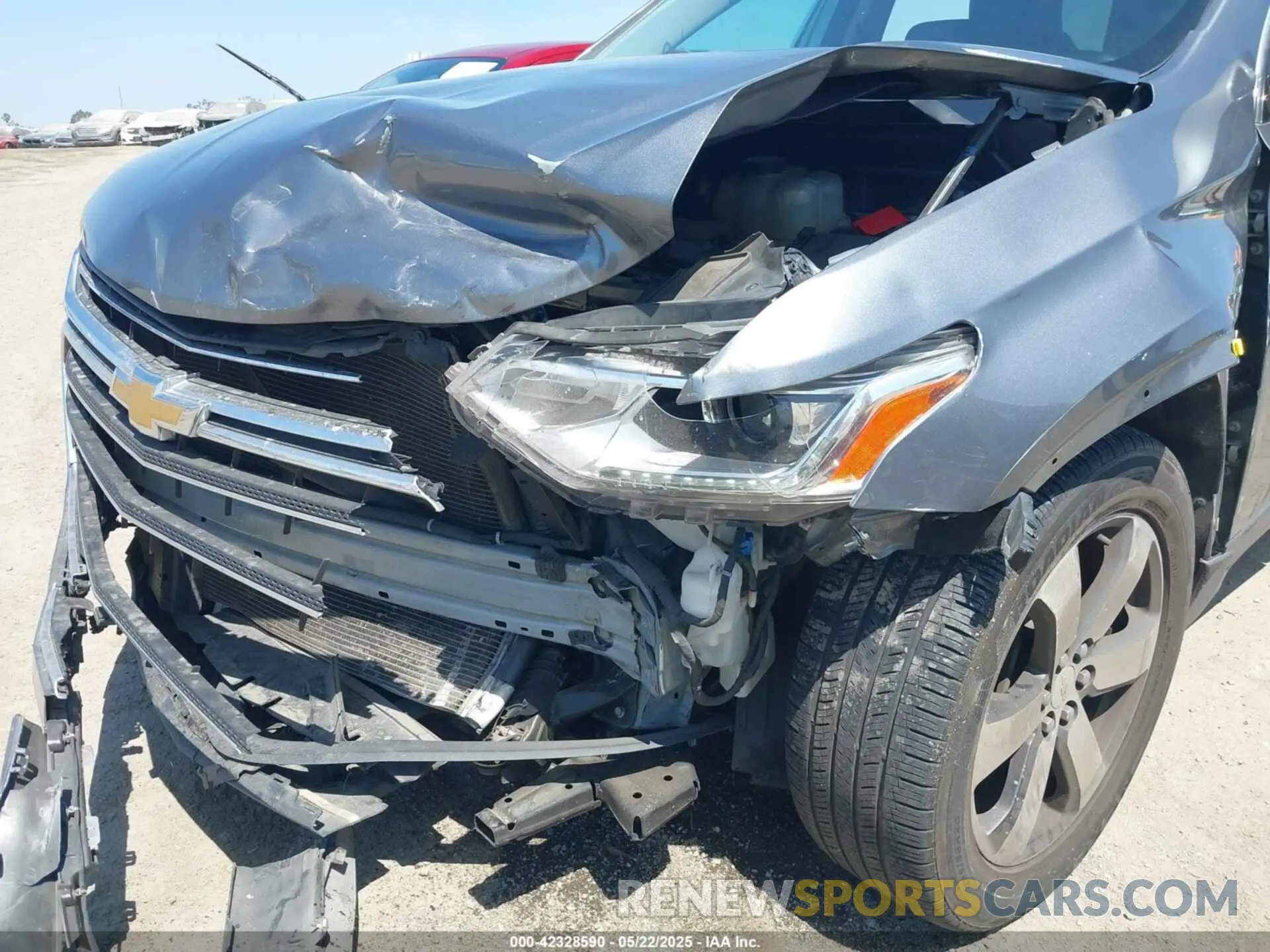 6 Photograph of a damaged car 1GNERHKW5LJ134942 CHEVROLET TRAVERSE 2020