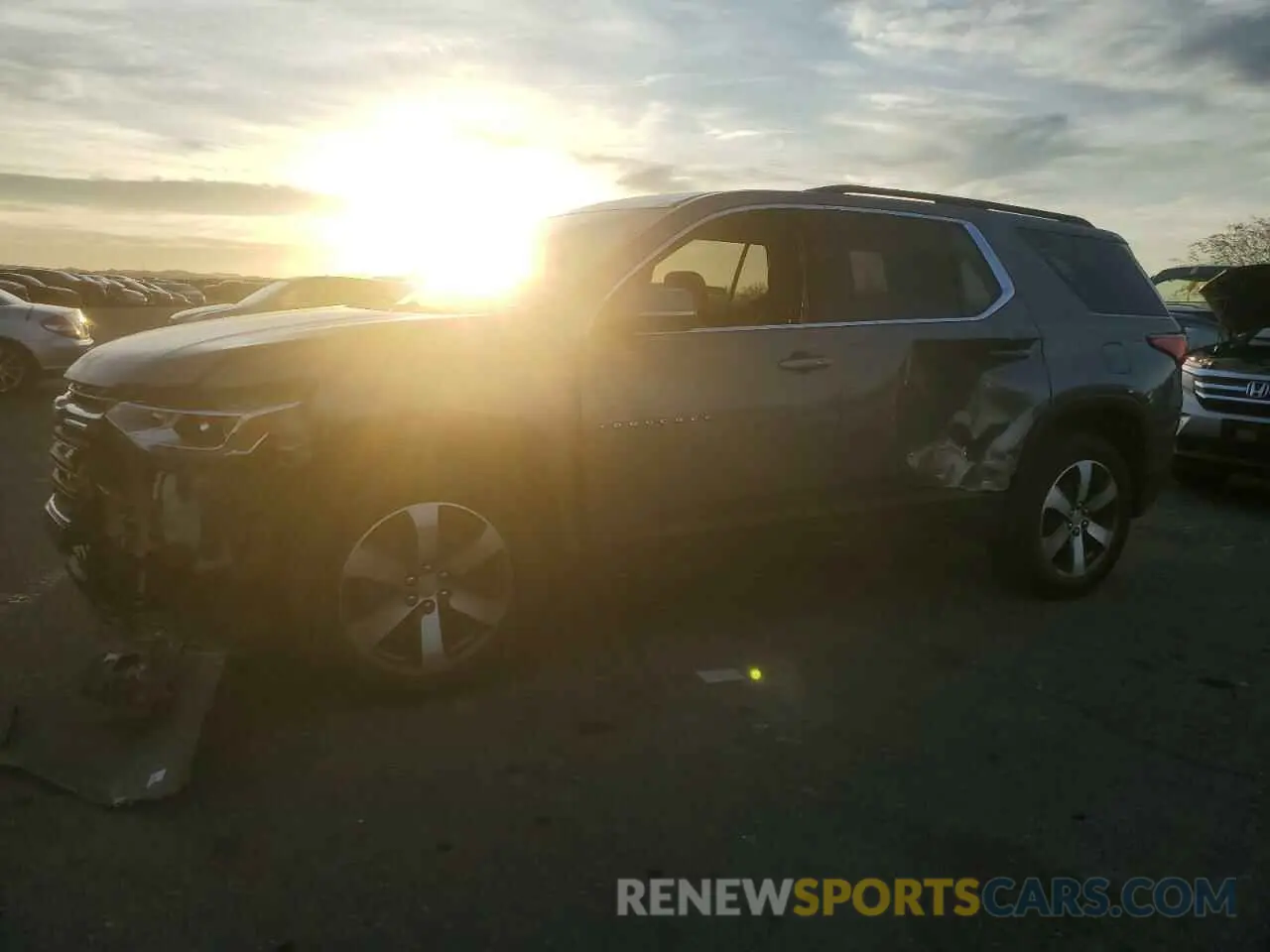 1 Photograph of a damaged car 1GNERHKW5LJ221367 CHEVROLET TRAVERSE 2020