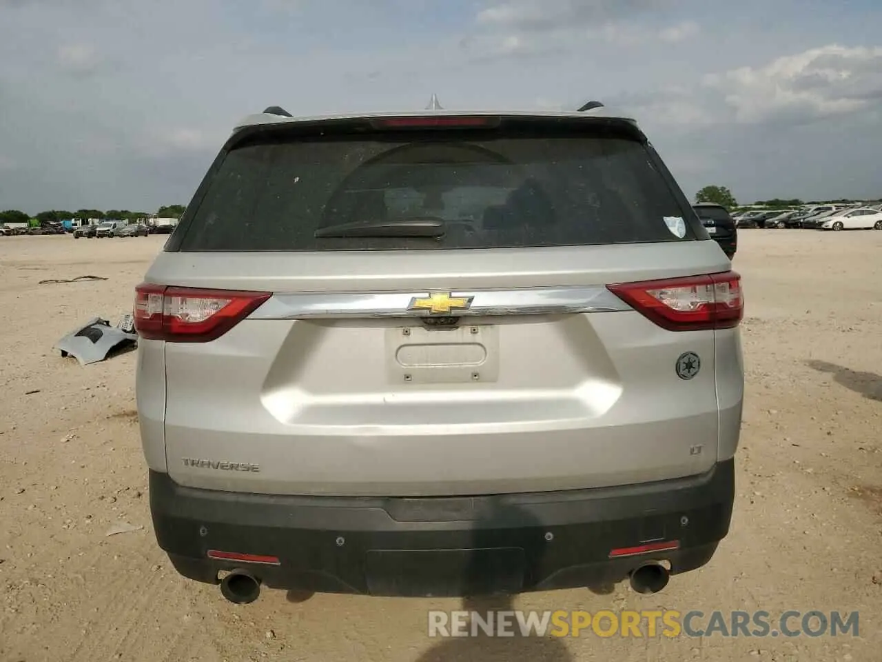6 Photograph of a damaged car 1GNERHKW6LJ135422 CHEVROLET TRAVERSE 2020