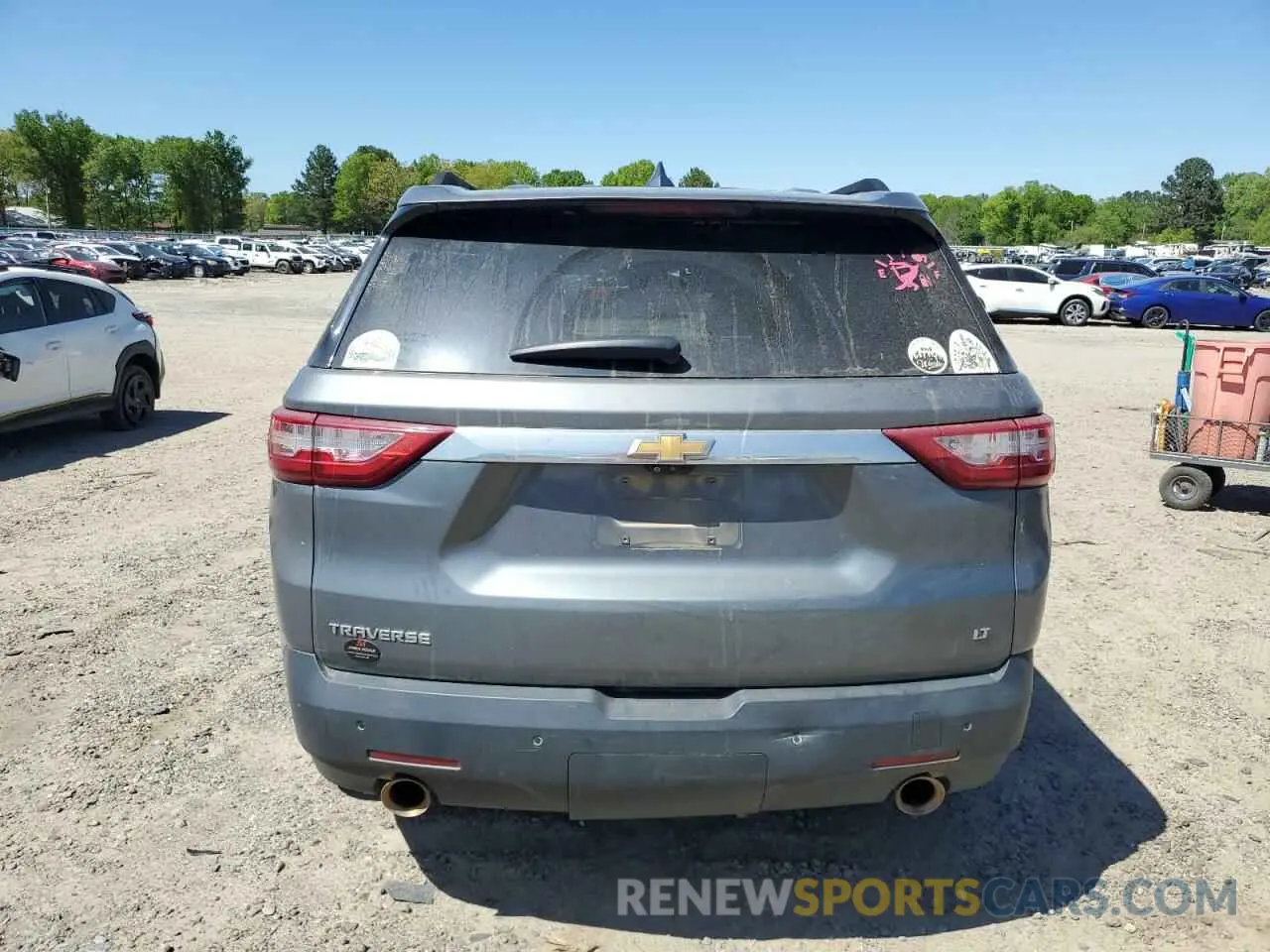 6 Photograph of a damaged car 1GNERHKW7LJ136756 CHEVROLET TRAVERSE 2020