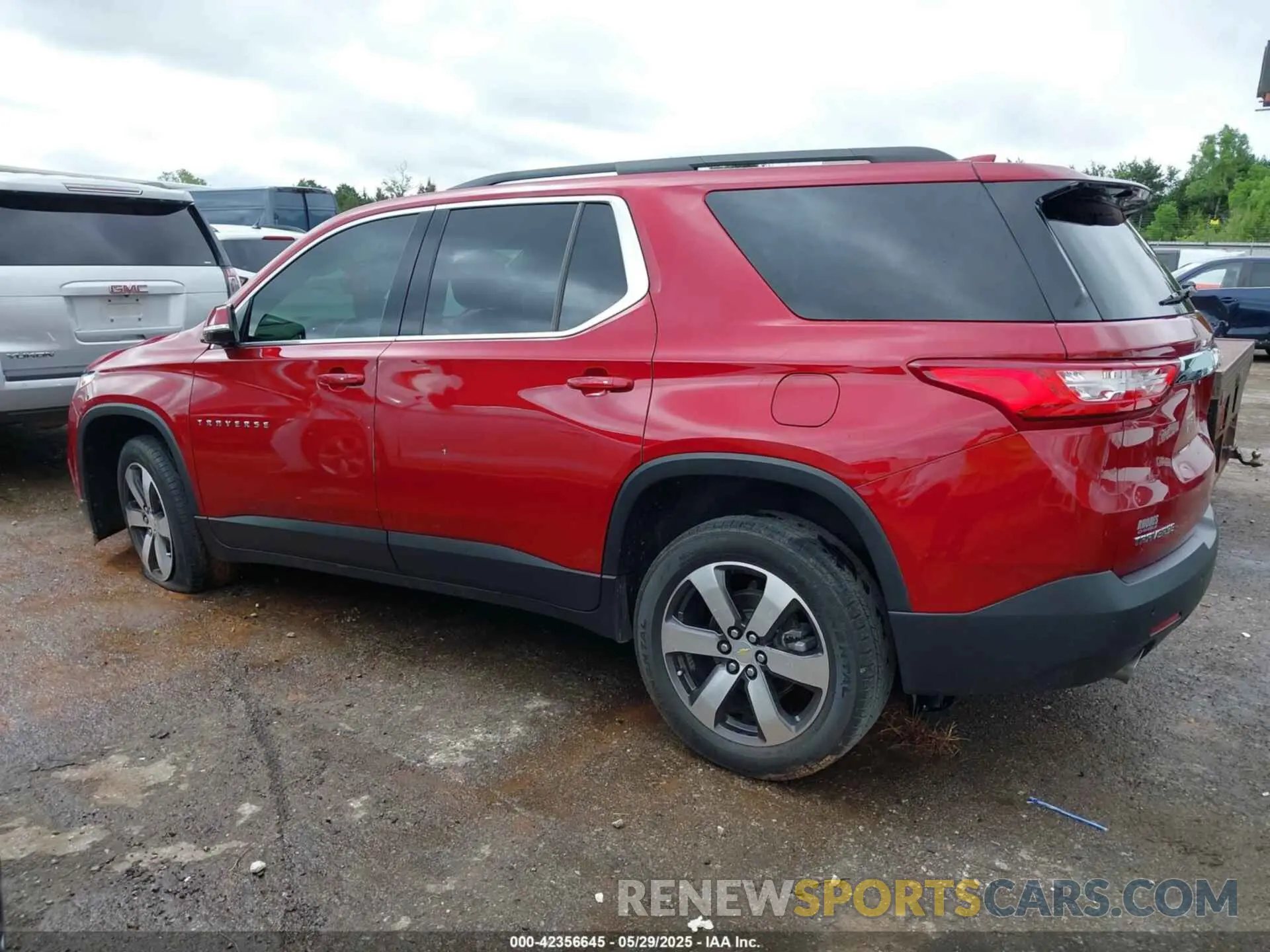 14 Photograph of a damaged car 1GNERHKW7LJ273289 CHEVROLET TRAVERSE 2020
