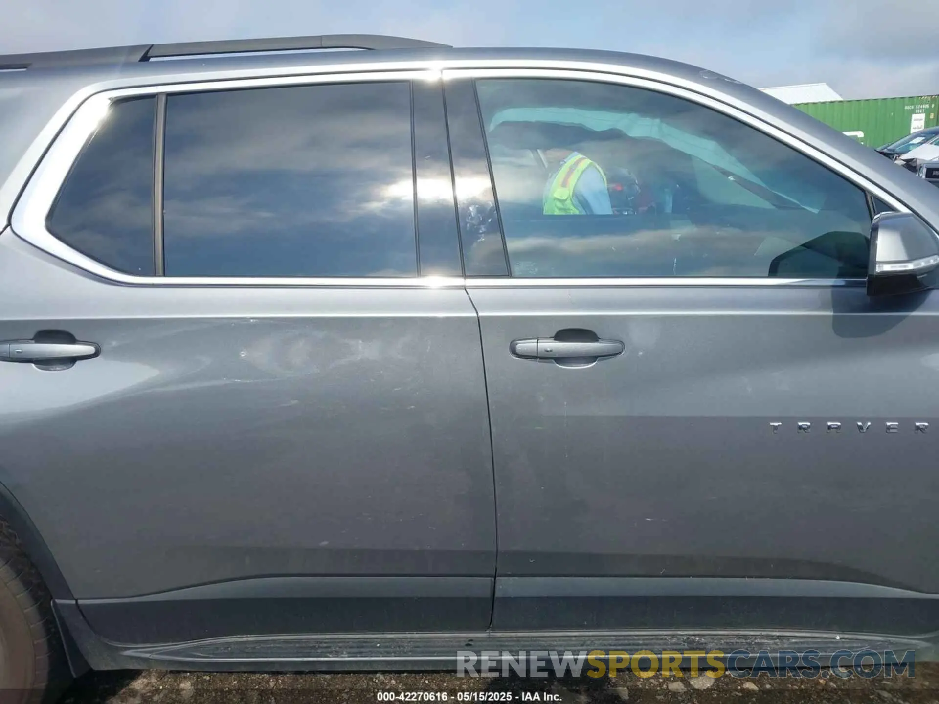 13 Photograph of a damaged car 1GNERHKW7LJ309689 CHEVROLET TRAVERSE 2020