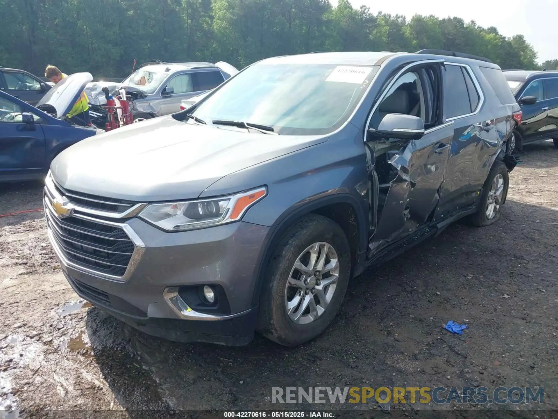 2 Photograph of a damaged car 1GNERHKW7LJ309689 CHEVROLET TRAVERSE 2020