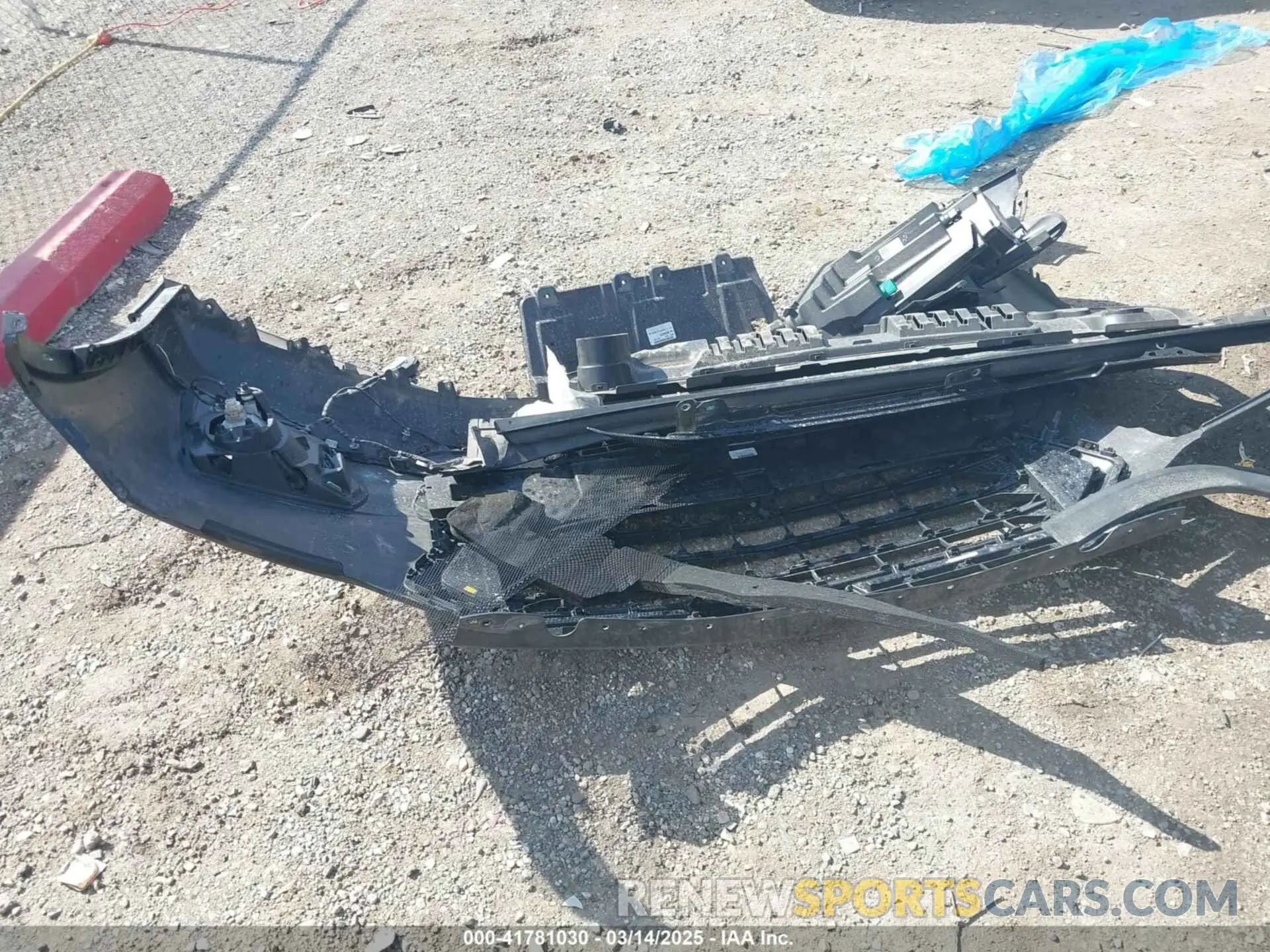 12 Photograph of a damaged car 1GNERHKW7LJ323401 CHEVROLET TRAVERSE 2020