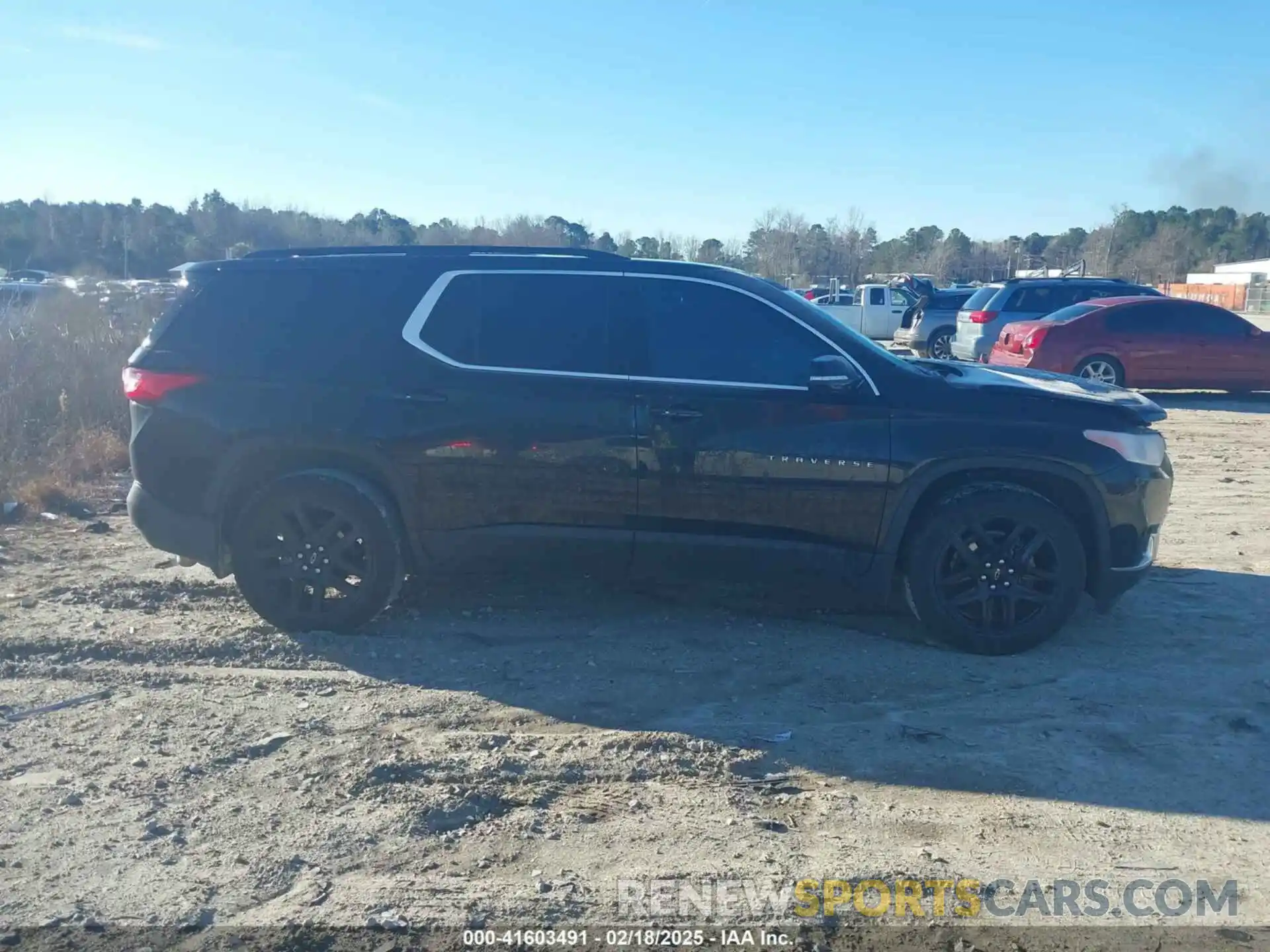 13 Photograph of a damaged car 1GNERHKW7LJ329361 CHEVROLET TRAVERSE 2020