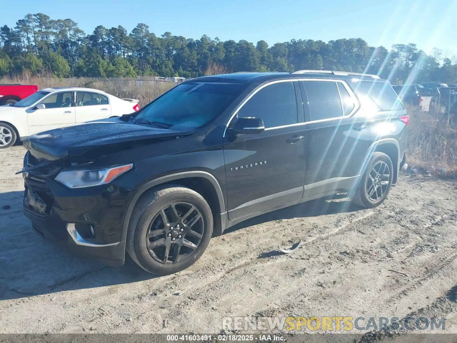 2 Photograph of a damaged car 1GNERHKW7LJ329361 CHEVROLET TRAVERSE 2020