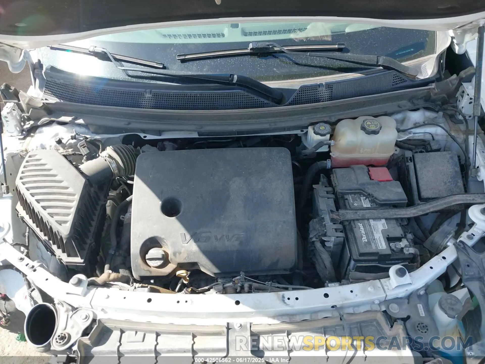 10 Photograph of a damaged car 1GNERHKW8LJ308468 CHEVROLET TRAVERSE 2020
