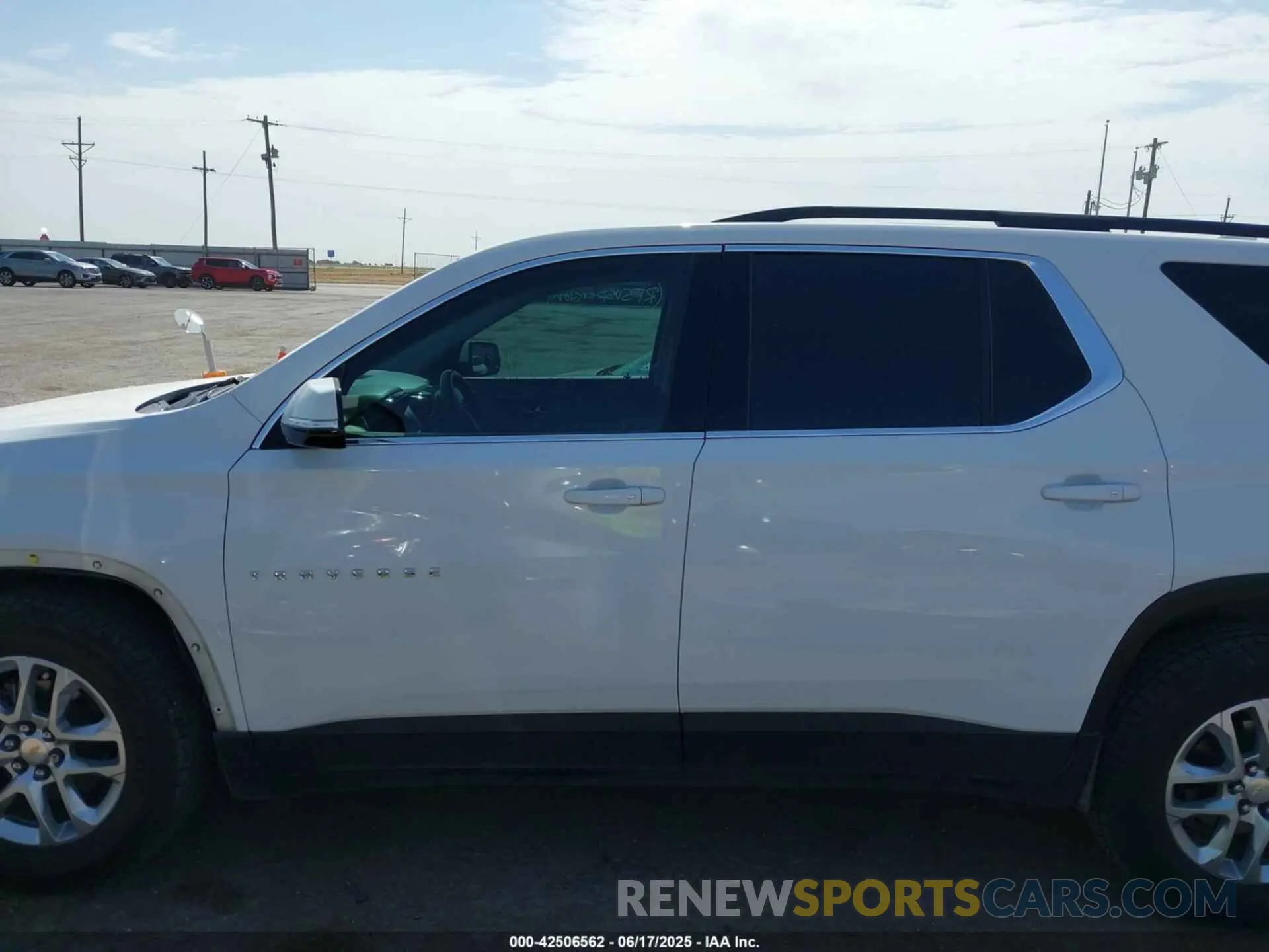 15 Photograph of a damaged car 1GNERHKW8LJ308468 CHEVROLET TRAVERSE 2020