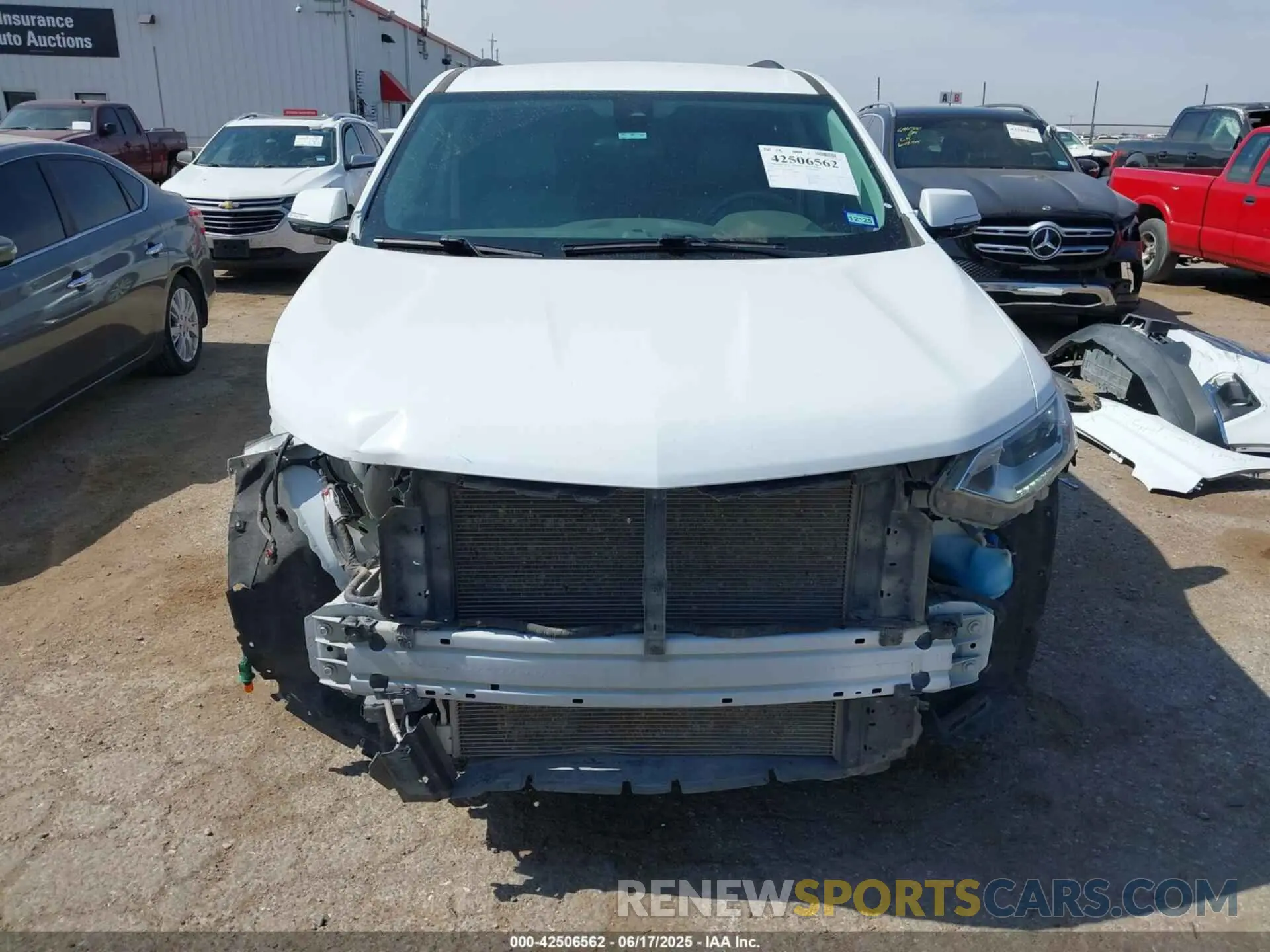 6 Photograph of a damaged car 1GNERHKW8LJ308468 CHEVROLET TRAVERSE 2020