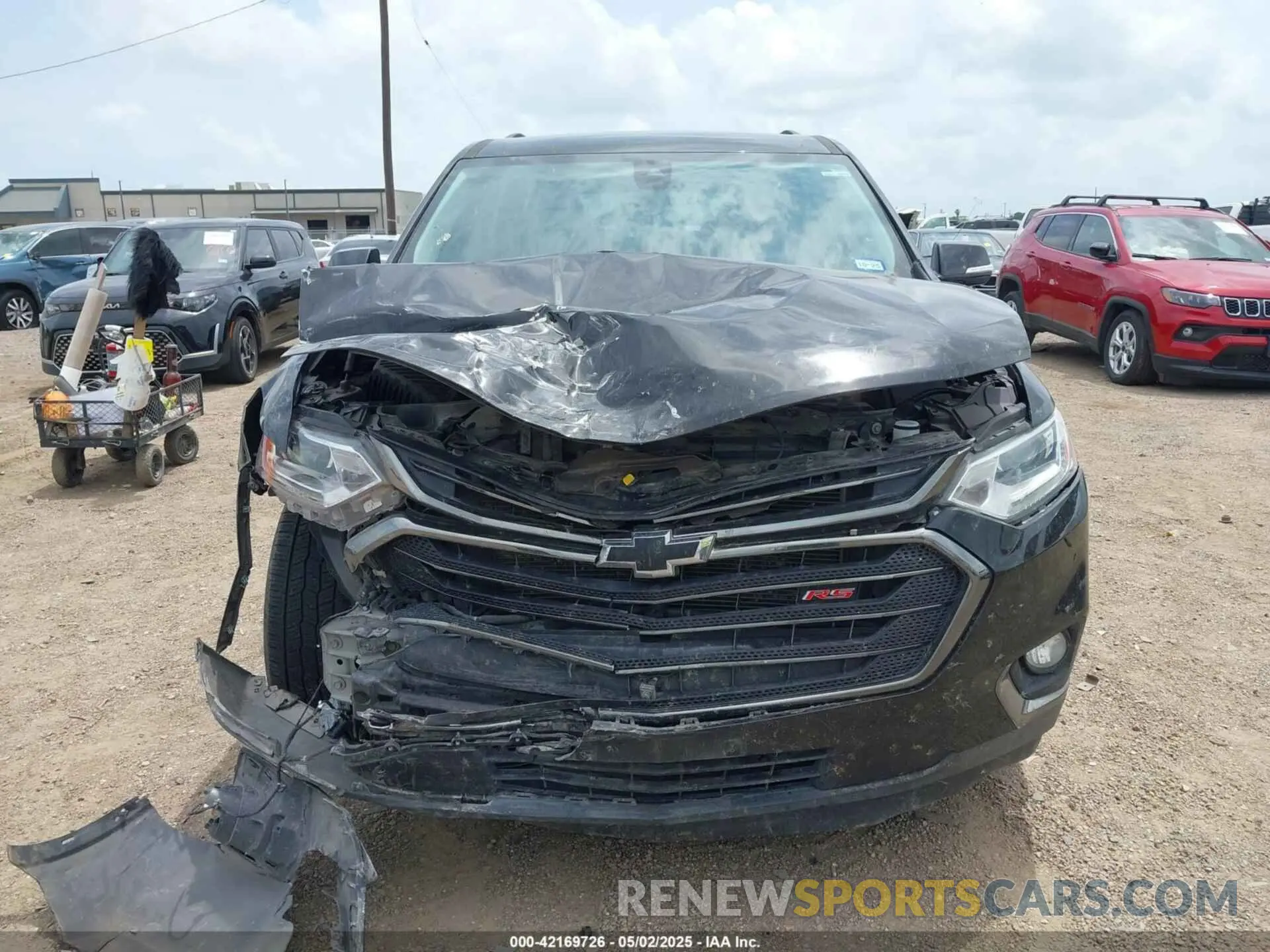 11 Photograph of a damaged car 1GNERJKW2LJ133285 CHEVROLET TRAVERSE 2020