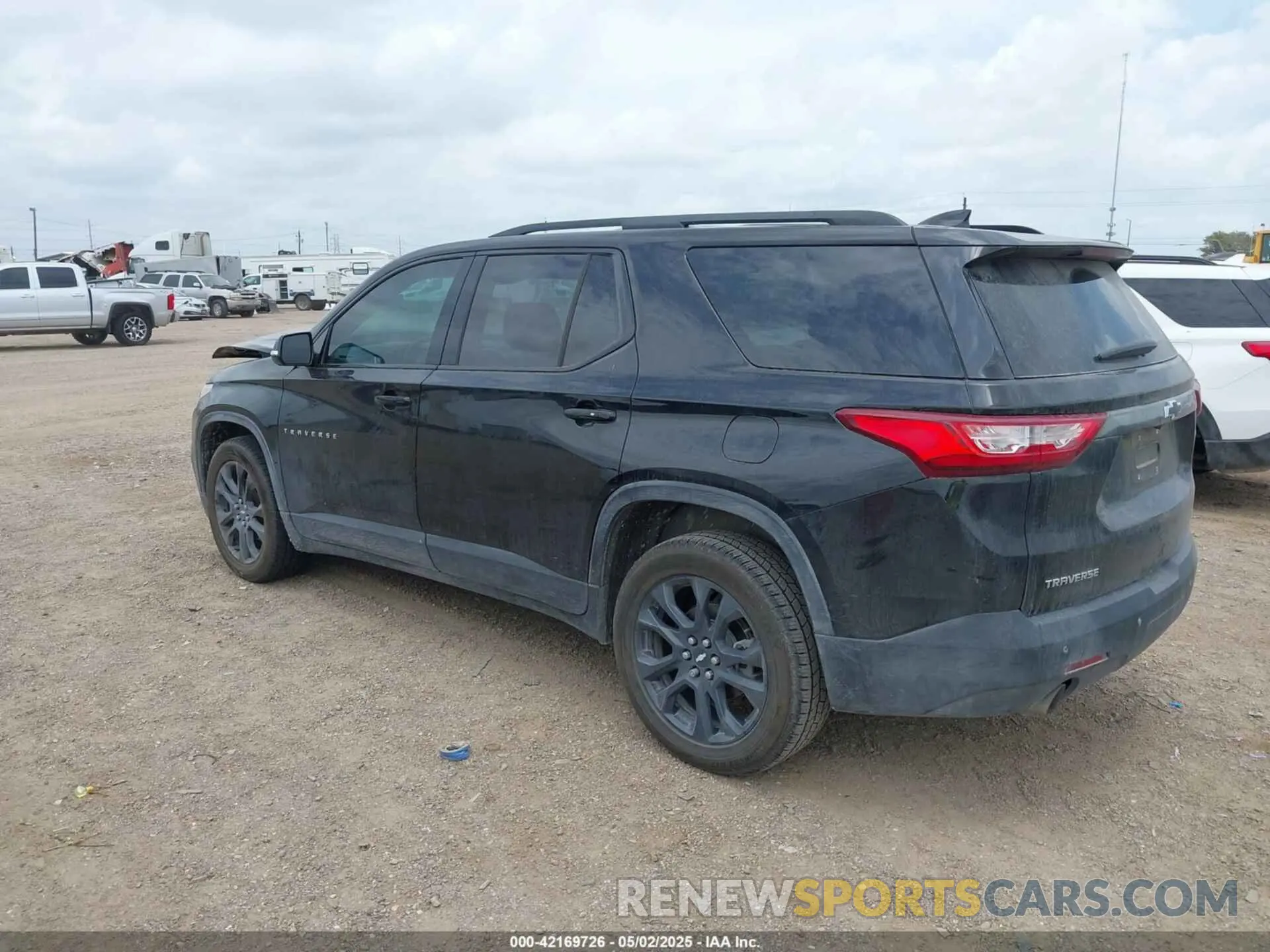 3 Photograph of a damaged car 1GNERJKW2LJ133285 CHEVROLET TRAVERSE 2020