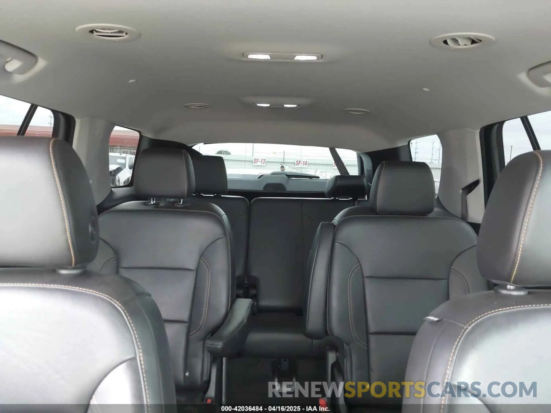 8 Photograph of a damaged car 1GNERJKW4LJ308006 CHEVROLET TRAVERSE 2020