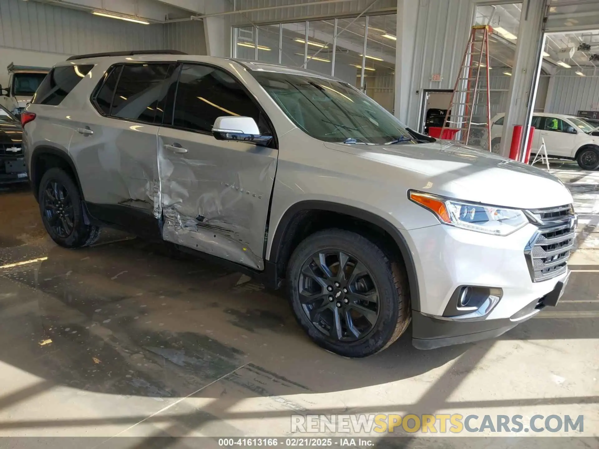 1 Photograph of a damaged car 1GNERJKW6LJ279074 CHEVROLET TRAVERSE 2020