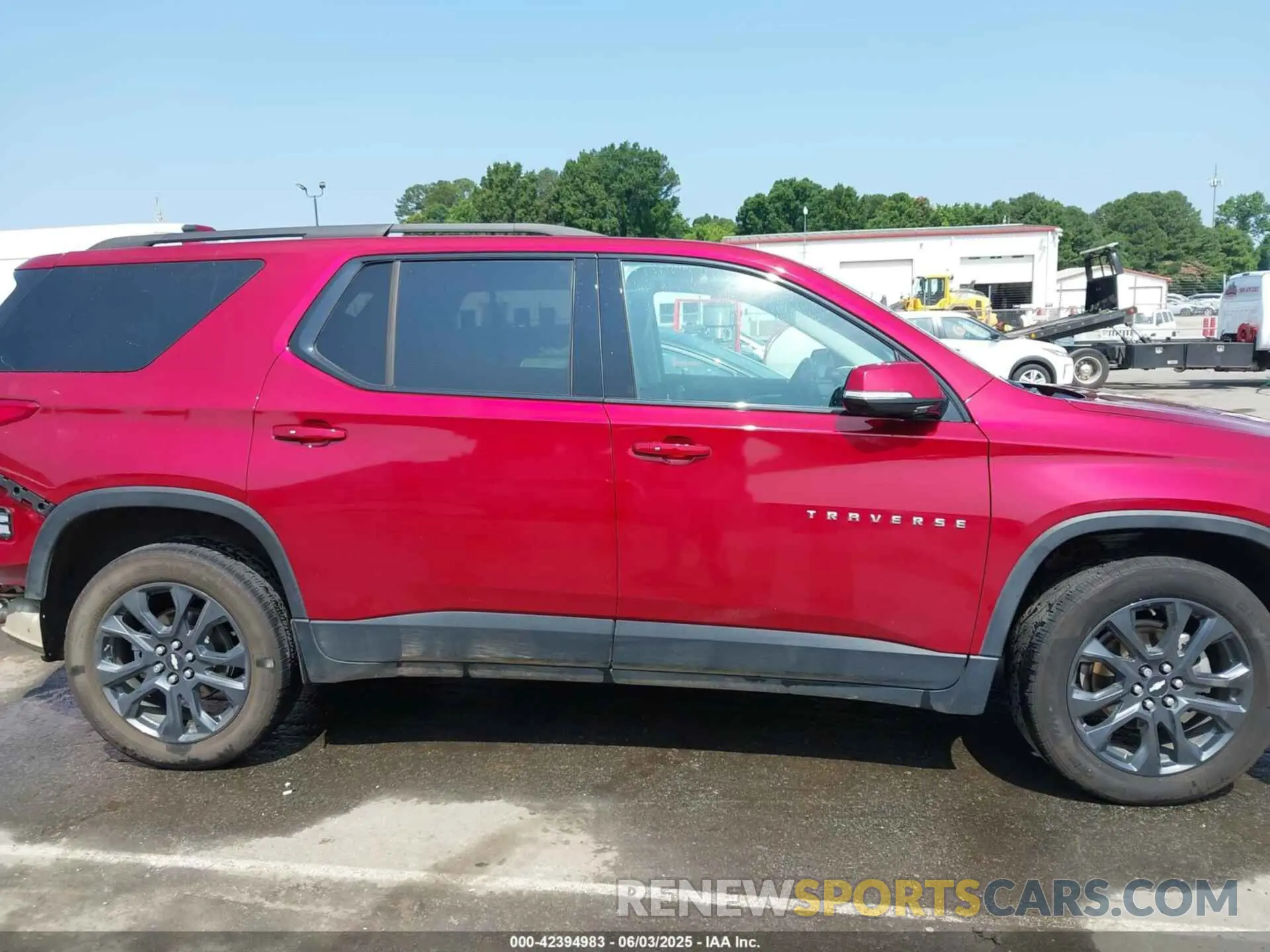 13 Photograph of a damaged car 1GNERJKW7LJ170140 CHEVROLET TRAVERSE 2020