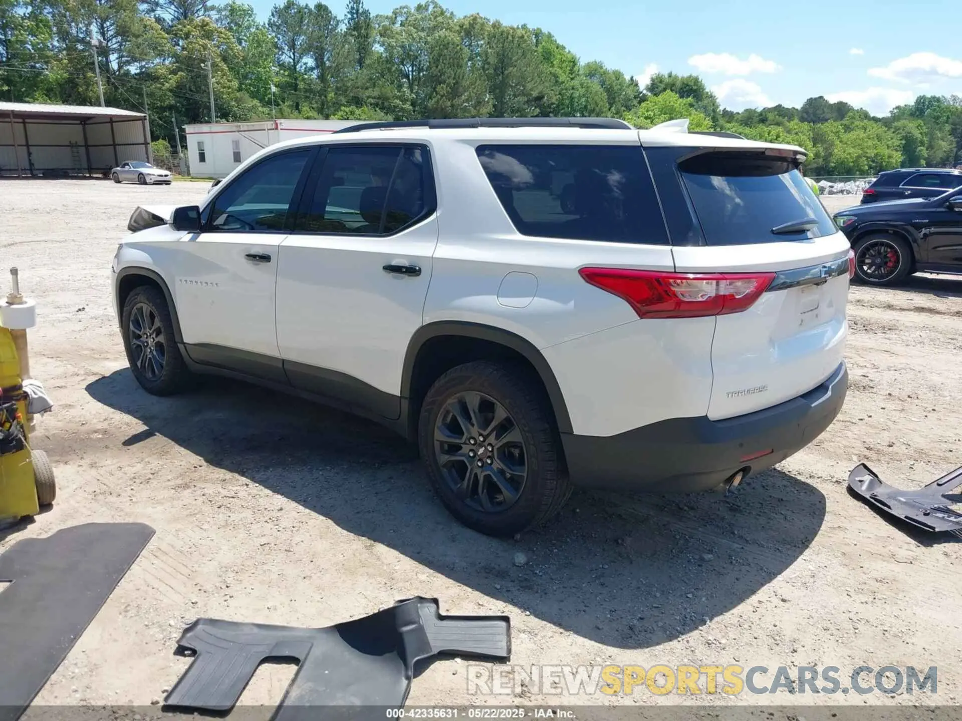 3 Photograph of a damaged car 1GNERJKW9LJ298430 CHEVROLET TRAVERSE 2020