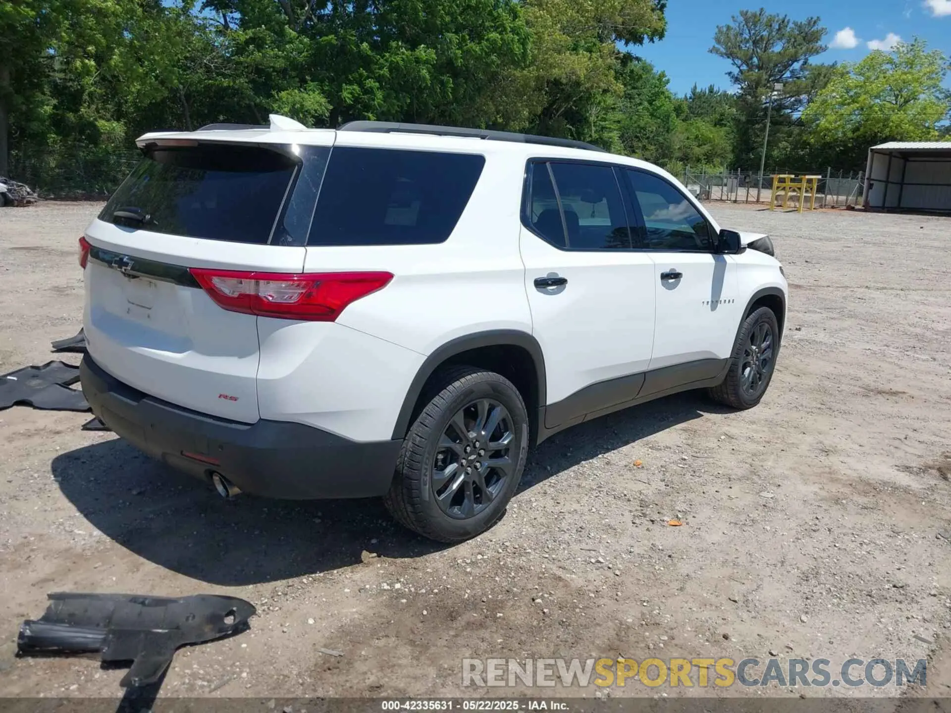 4 Photograph of a damaged car 1GNERJKW9LJ298430 CHEVROLET TRAVERSE 2020
