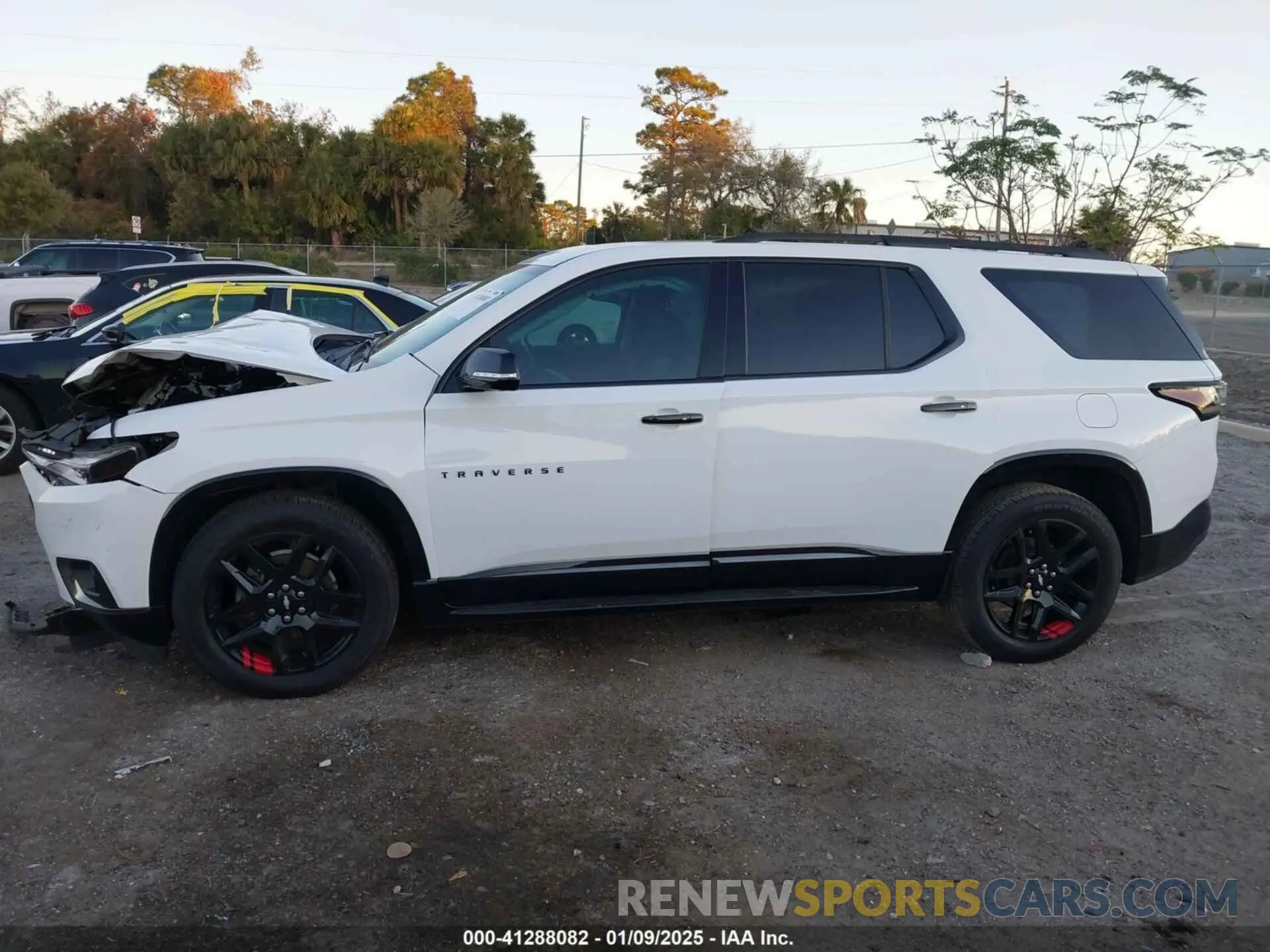 14 Photograph of a damaged car 1GNERKKW0LJ112148 CHEVROLET TRAVERSE 2020