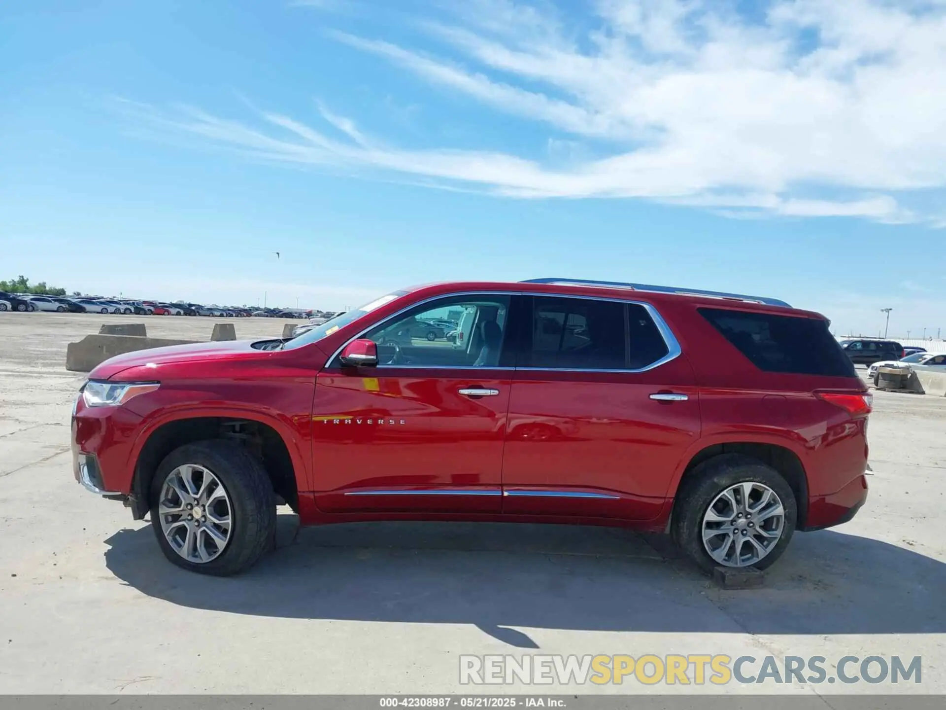 14 Photograph of a damaged car 1GNERKKW0LJ225601 CHEVROLET TRAVERSE 2020