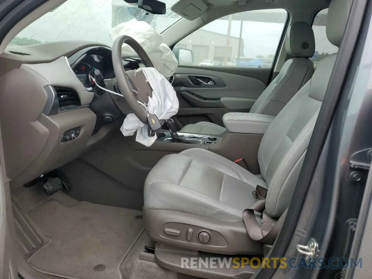 7 Photograph of a damaged car 1GNERKKW1LJ302248 CHEVROLET TRAVERSE 2020