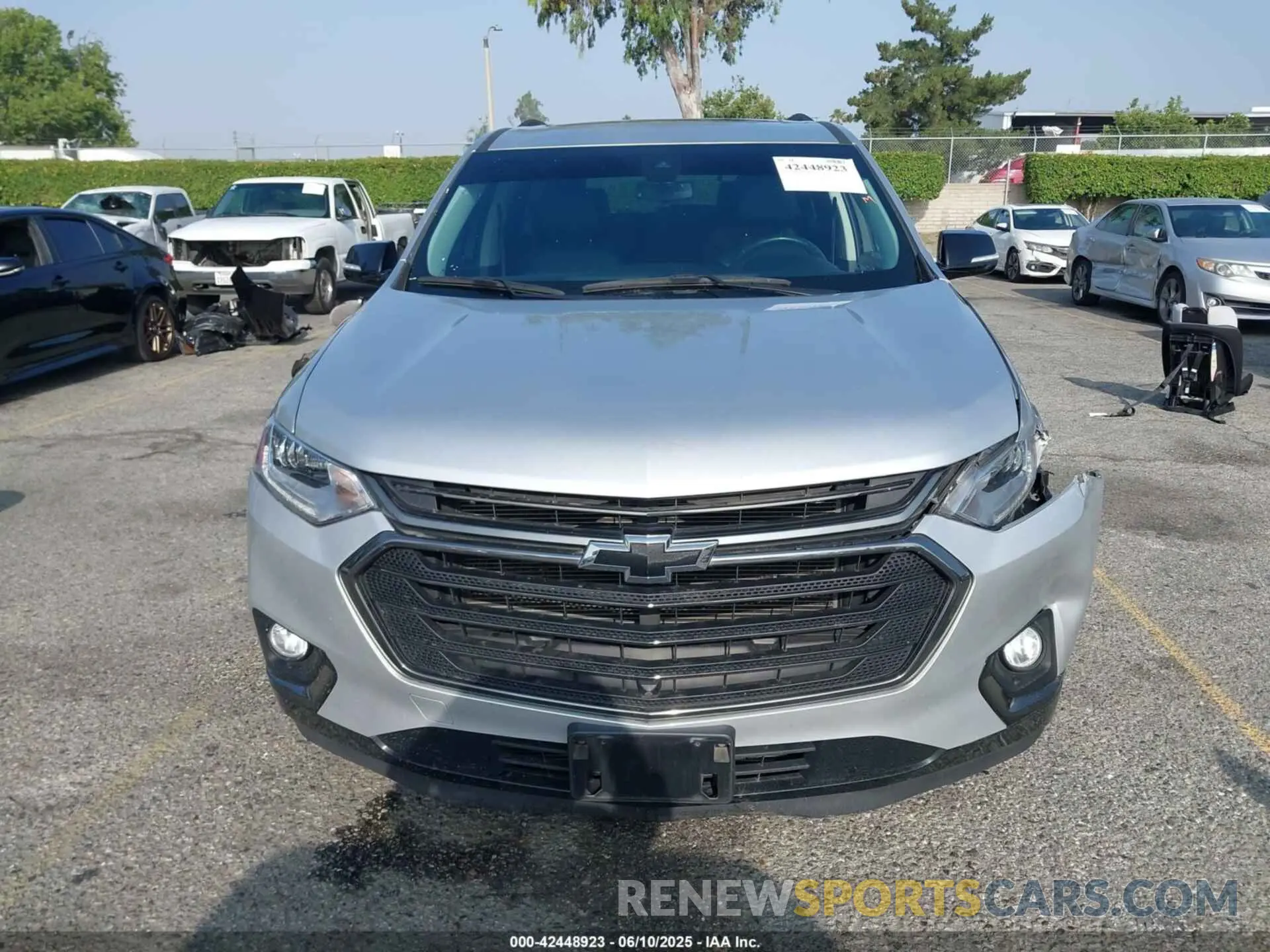 12 Photograph of a damaged car 1GNERKKW2LJ210226 CHEVROLET TRAVERSE 2020