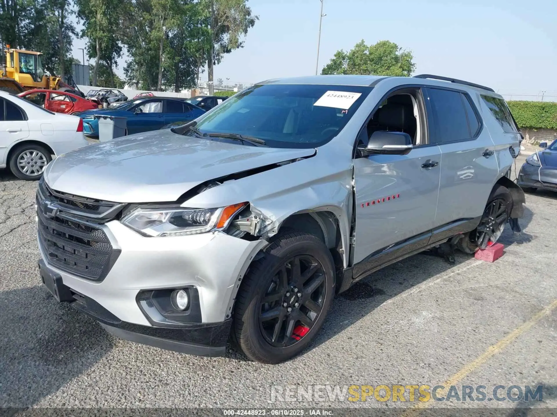 2 Photograph of a damaged car 1GNERKKW2LJ210226 CHEVROLET TRAVERSE 2020