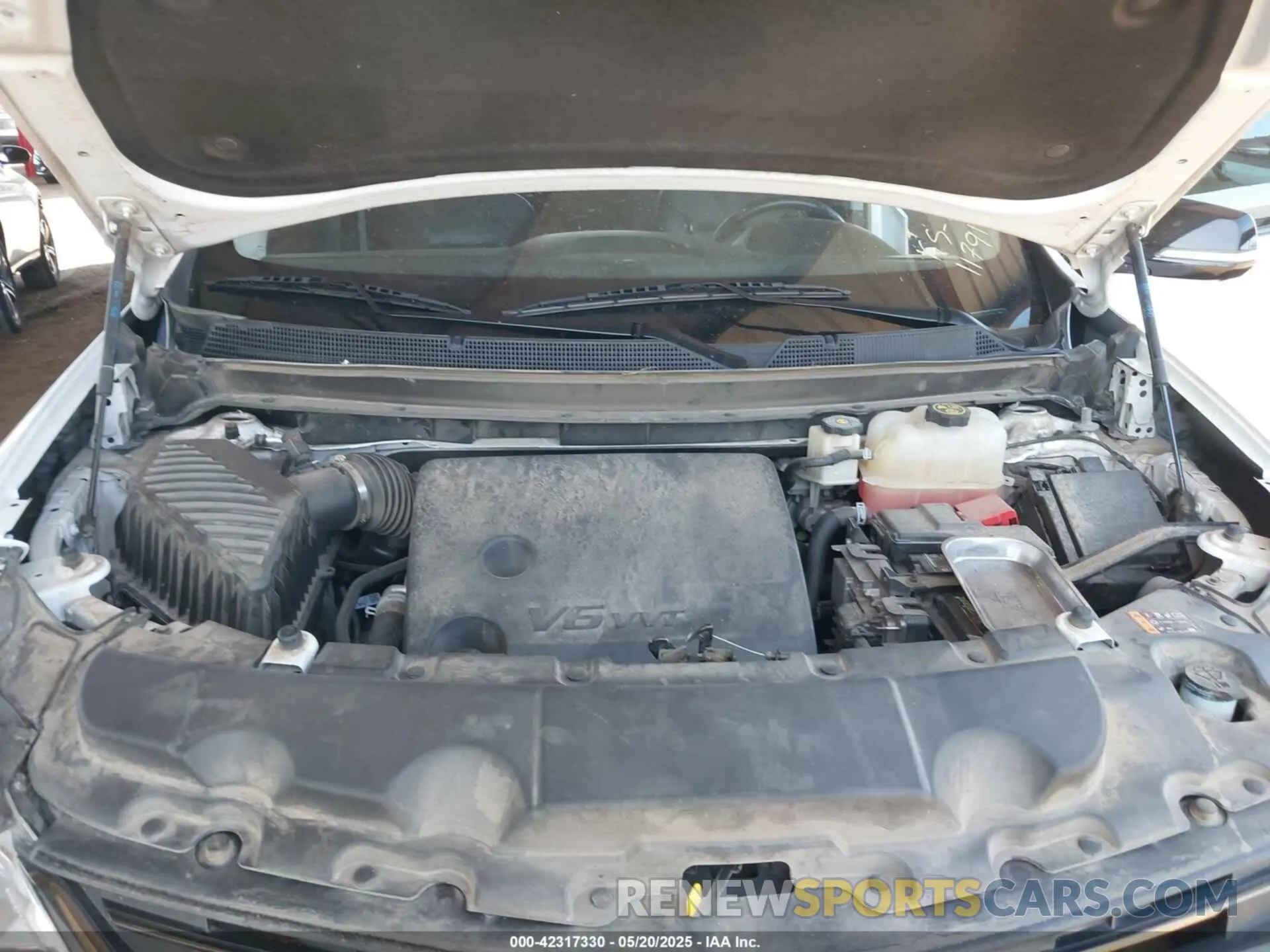 10 Photograph of a damaged car 1GNERKKW3LJ117912 CHEVROLET TRAVERSE 2020