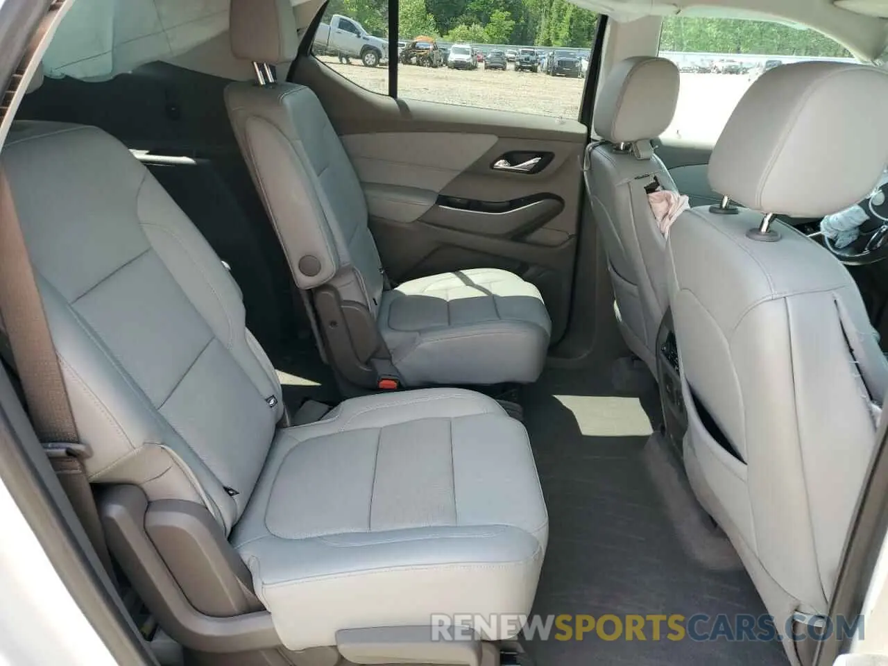 11 Photograph of a damaged car 1GNERKKW4LJ274817 CHEVROLET TRAVERSE 2020