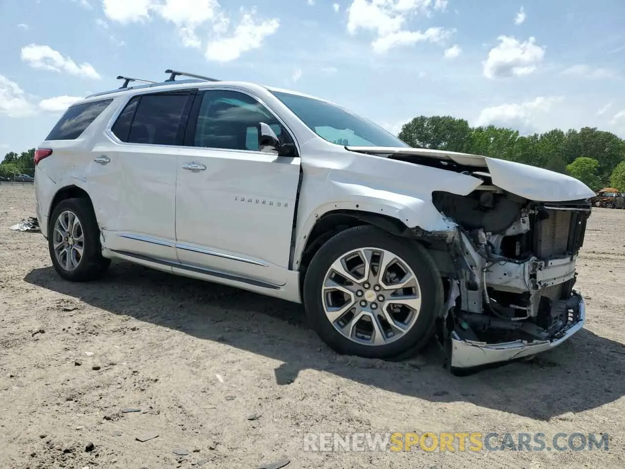 4 Photograph of a damaged car 1GNERKKW4LJ274817 CHEVROLET TRAVERSE 2020