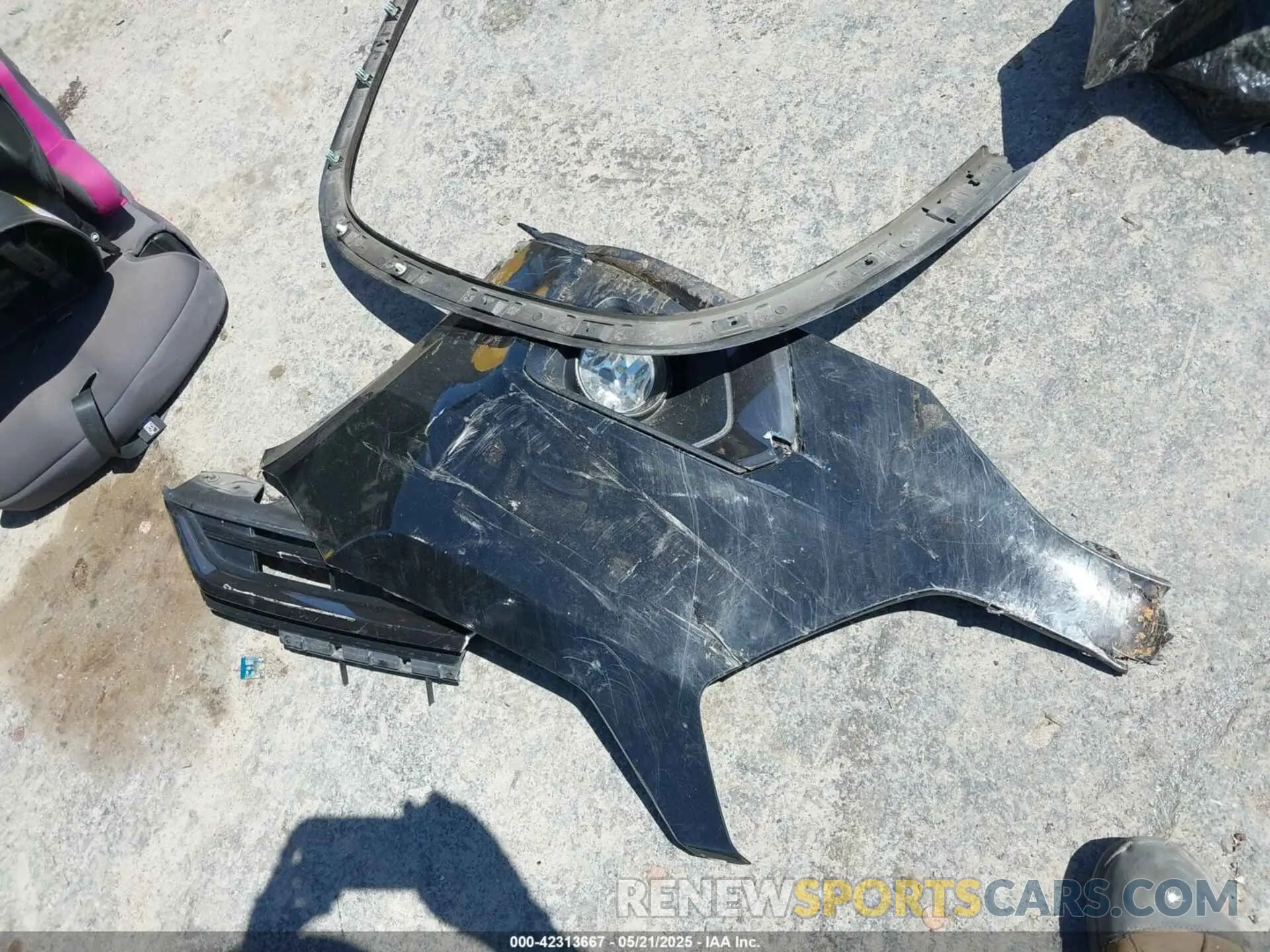 12 Photograph of a damaged car 1GNERKKW4LJ282612 CHEVROLET TRAVERSE 2020
