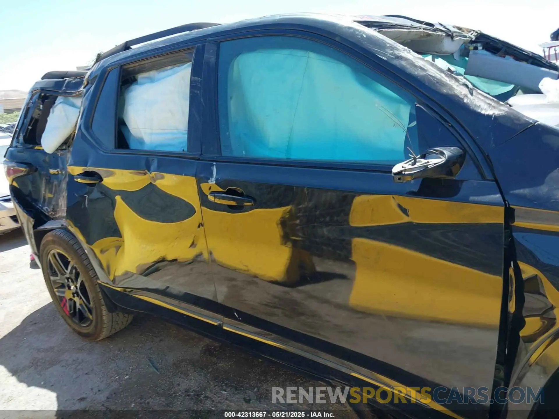 14 Photograph of a damaged car 1GNERKKW4LJ282612 CHEVROLET TRAVERSE 2020