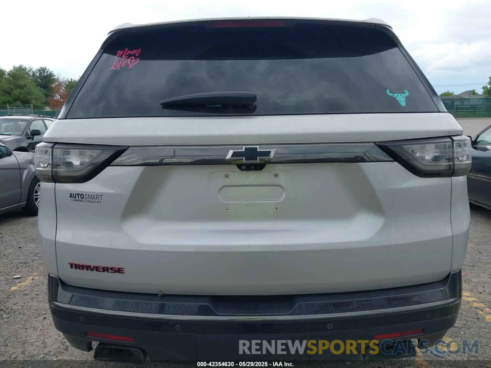 16 Photograph of a damaged car 1GNERKKW6LJ281302 CHEVROLET TRAVERSE 2020