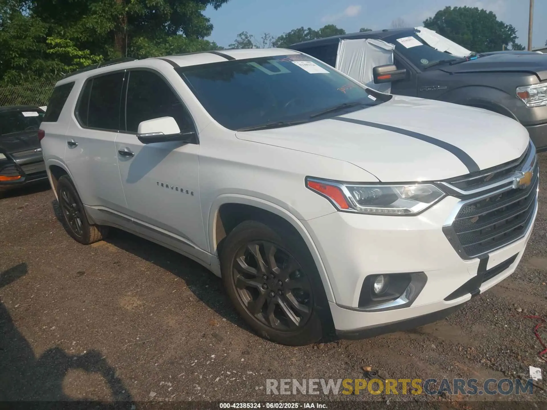 1 Photograph of a damaged car 1GNERKKW7LJ302318 CHEVROLET TRAVERSE 2020