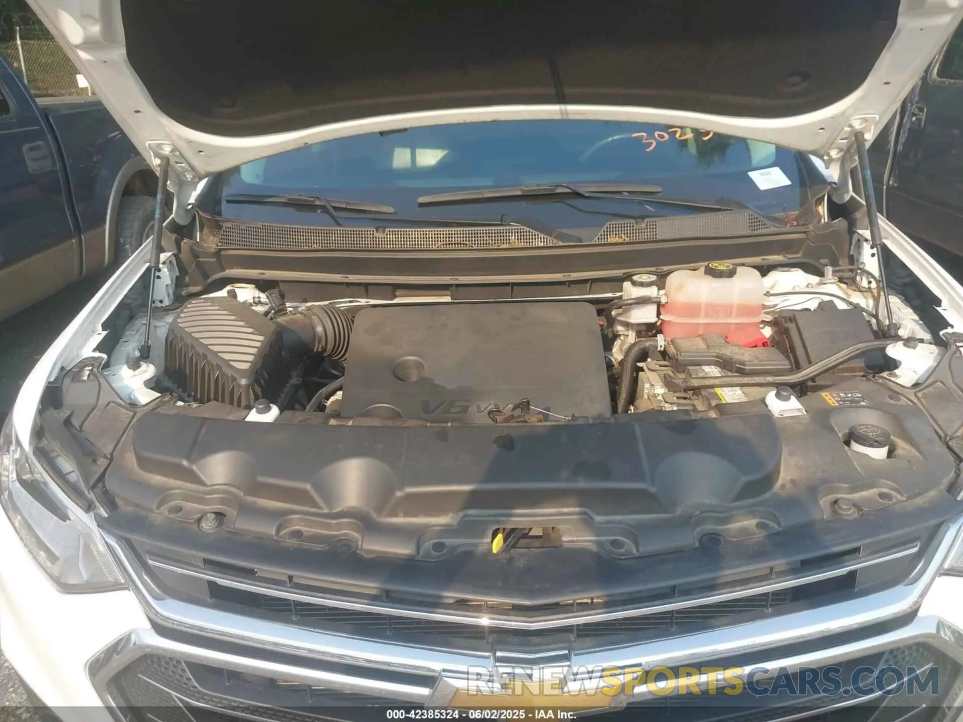 10 Photograph of a damaged car 1GNERKKW7LJ302318 CHEVROLET TRAVERSE 2020