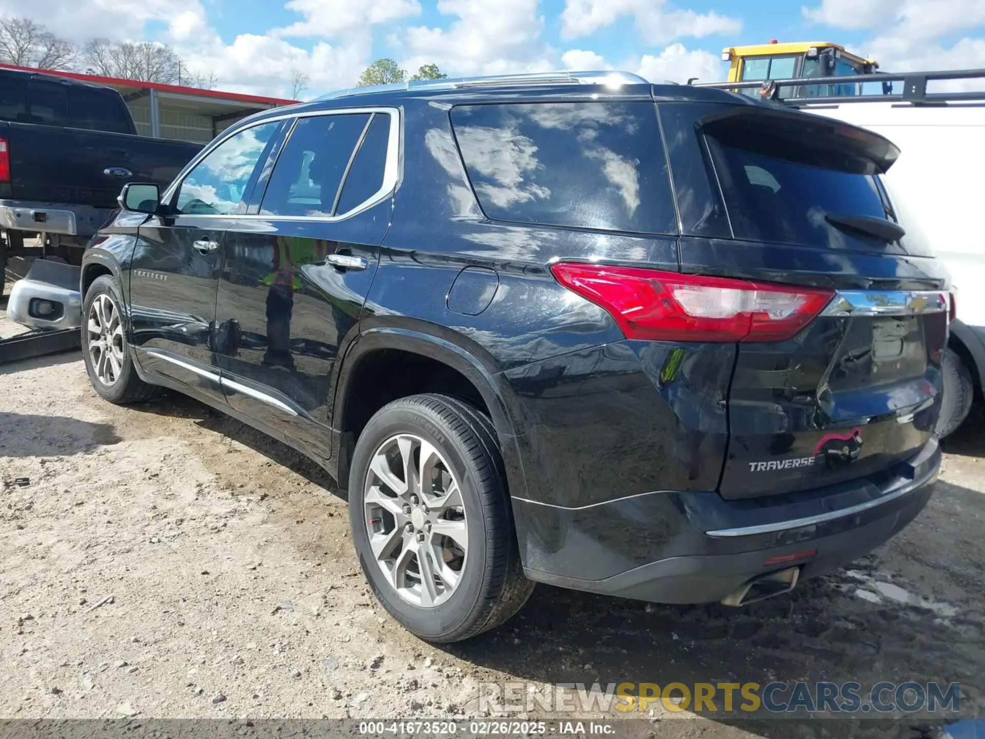 3 Photograph of a damaged car 1GNERKKWXLJ185222 CHEVROLET TRAVERSE 2020