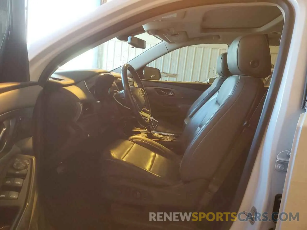 7 Photograph of a damaged car 1GNERKKWXLJ301714 CHEVROLET TRAVERSE 2020