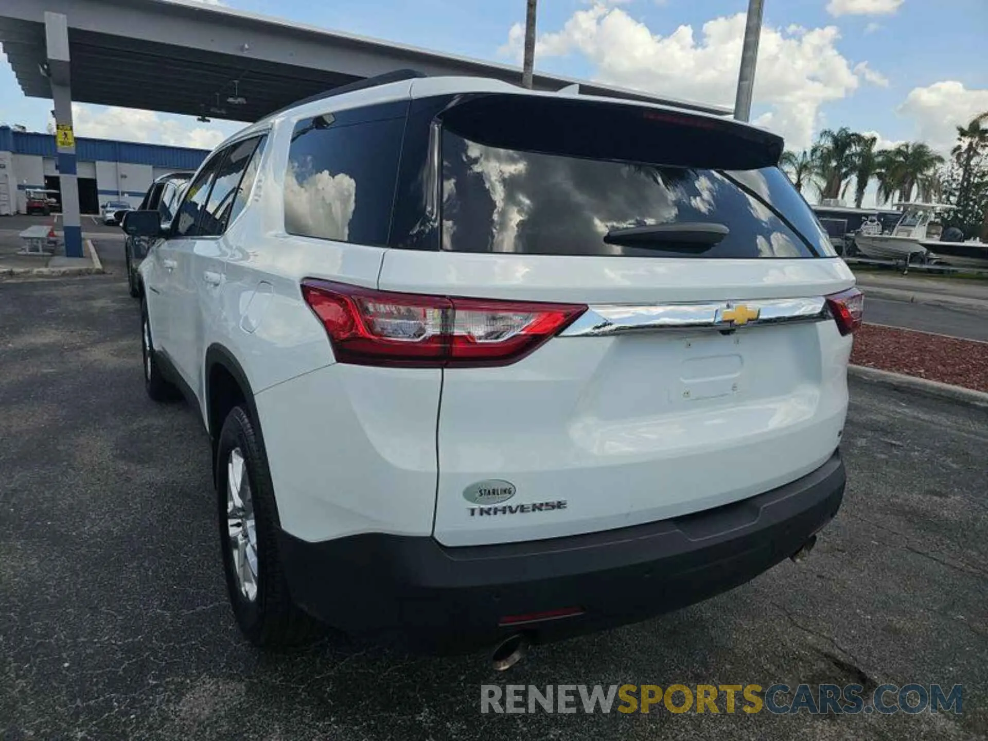 12 Photograph of a damaged car 1GNERMKW0LJ192417 CHEVROLET TRAVERSE 2020