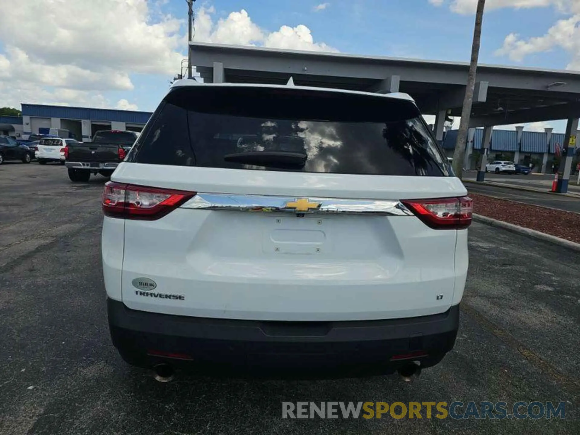 15 Photograph of a damaged car 1GNERMKW0LJ192417 CHEVROLET TRAVERSE 2020