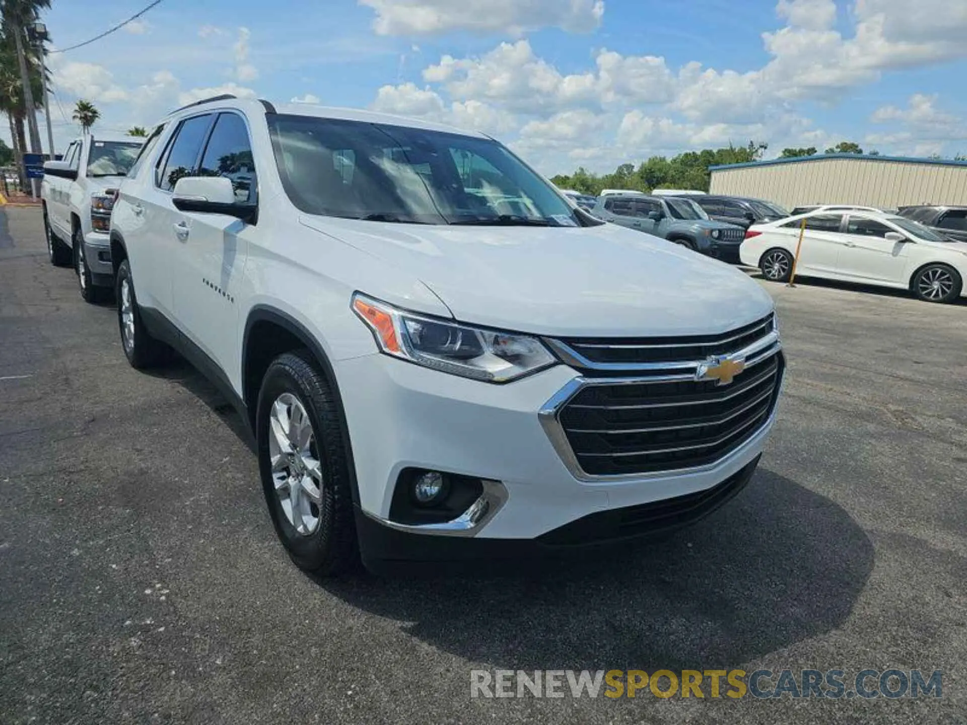 2 Photograph of a damaged car 1GNERMKW0LJ192417 CHEVROLET TRAVERSE 2020