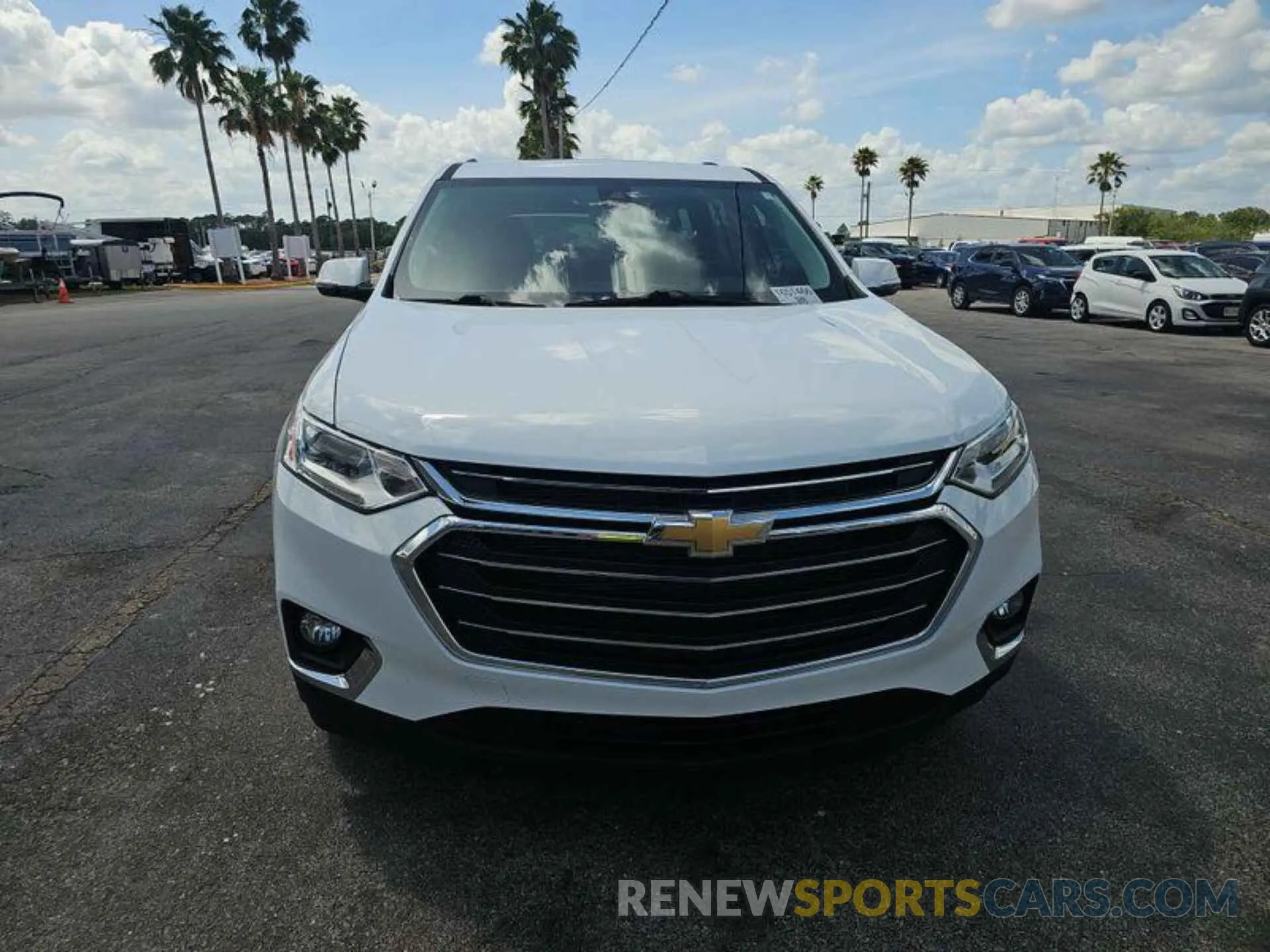 4 Photograph of a damaged car 1GNERMKW0LJ192417 CHEVROLET TRAVERSE 2020