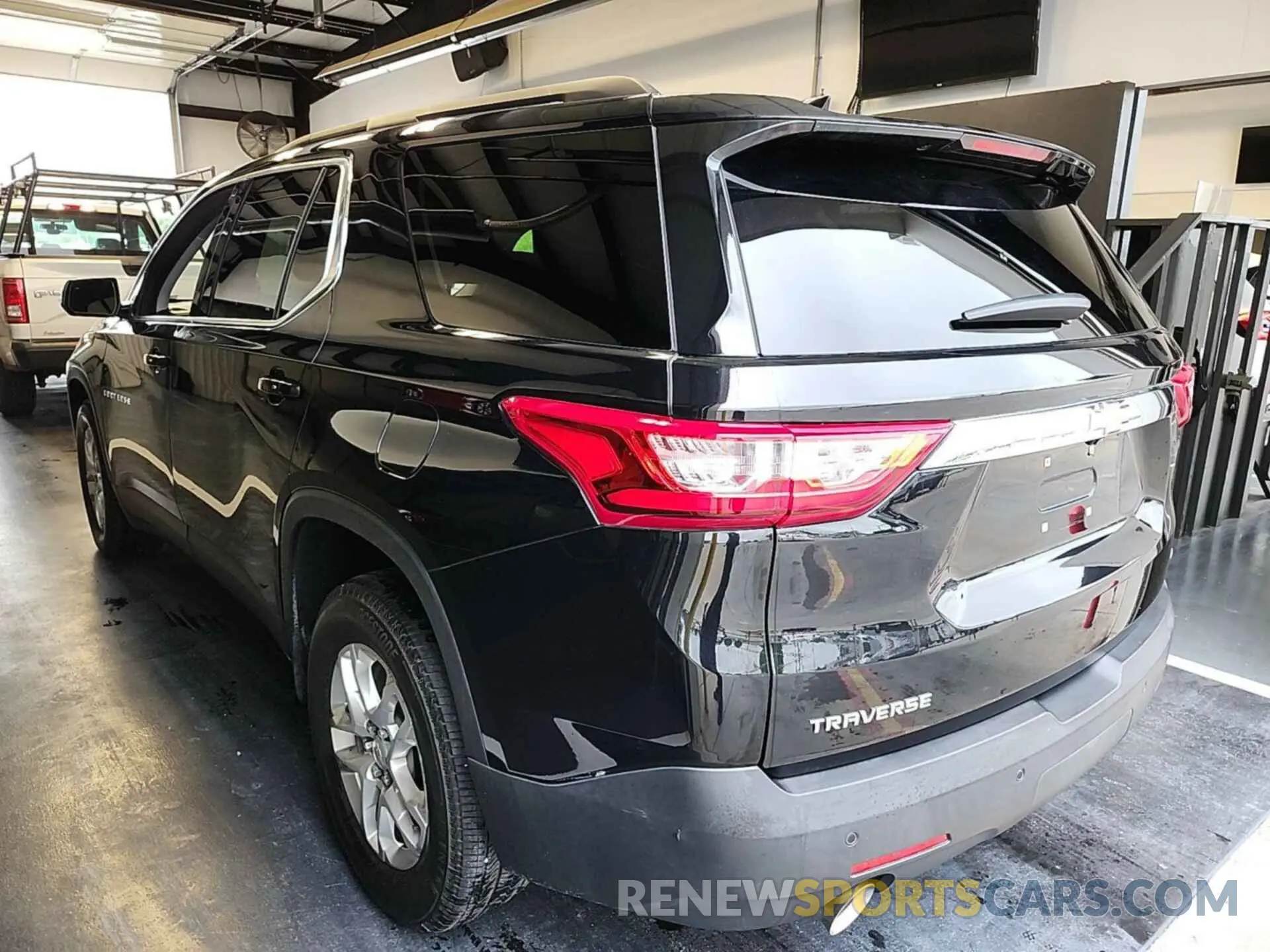 22 Photograph of a damaged car 1GNERMKW0LJ296728 CHEVROLET TRAVERSE 2020