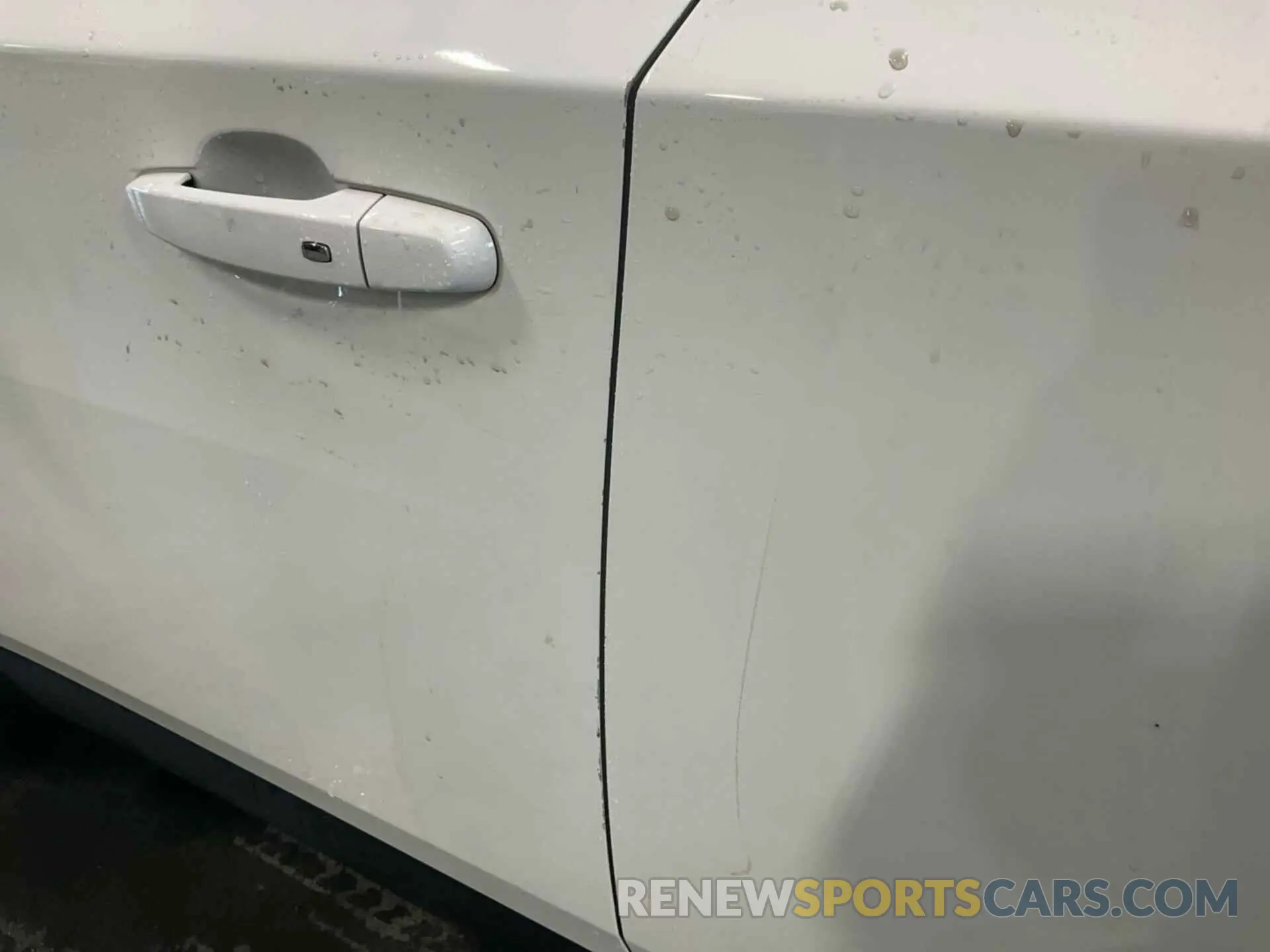 13 Photograph of a damaged car 1GNERMKW3LJ238953 CHEVROLET TRAVERSE 2020